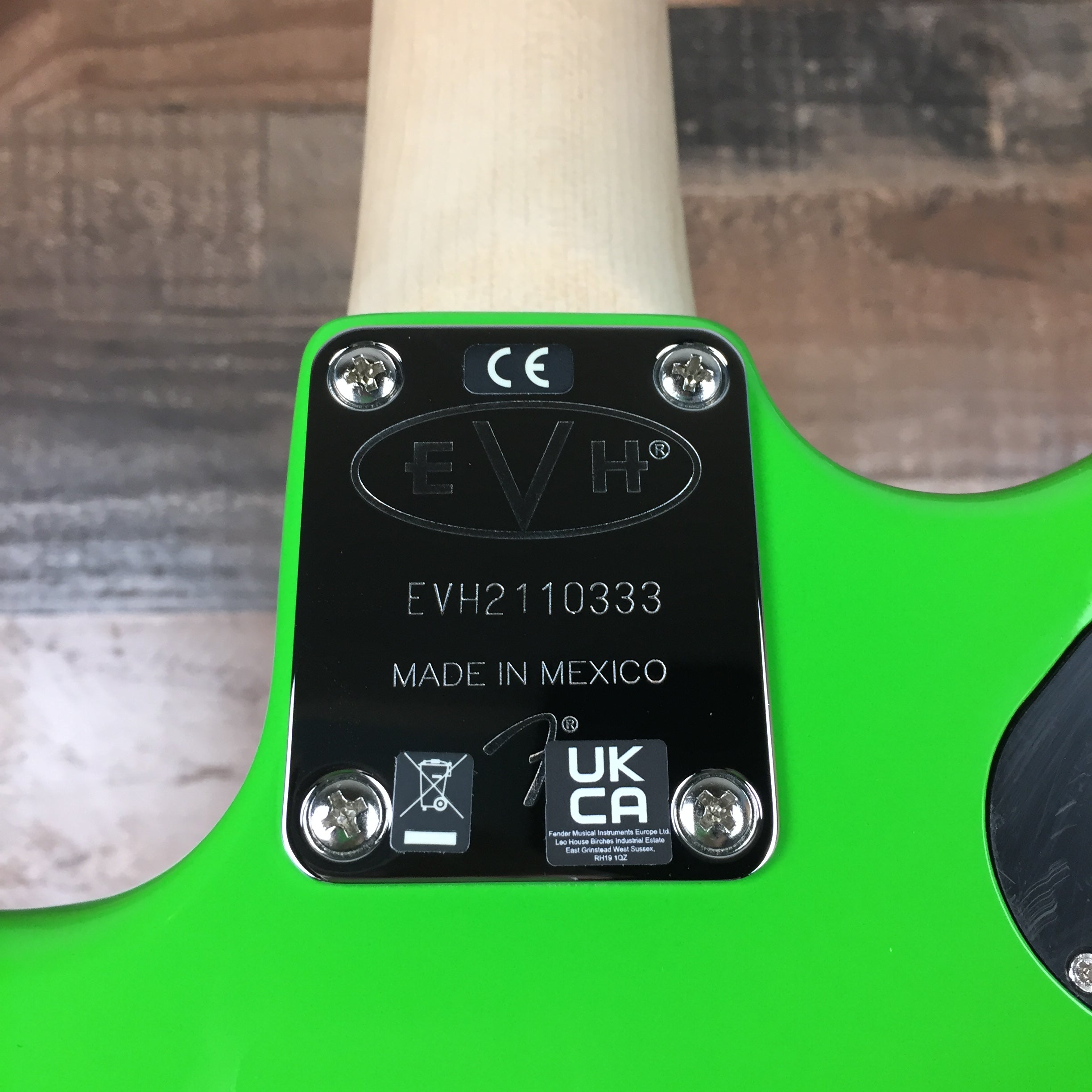 EVH 5150 Standard Series Electric Guitar Slime Green SCRATCH/DENT, 333