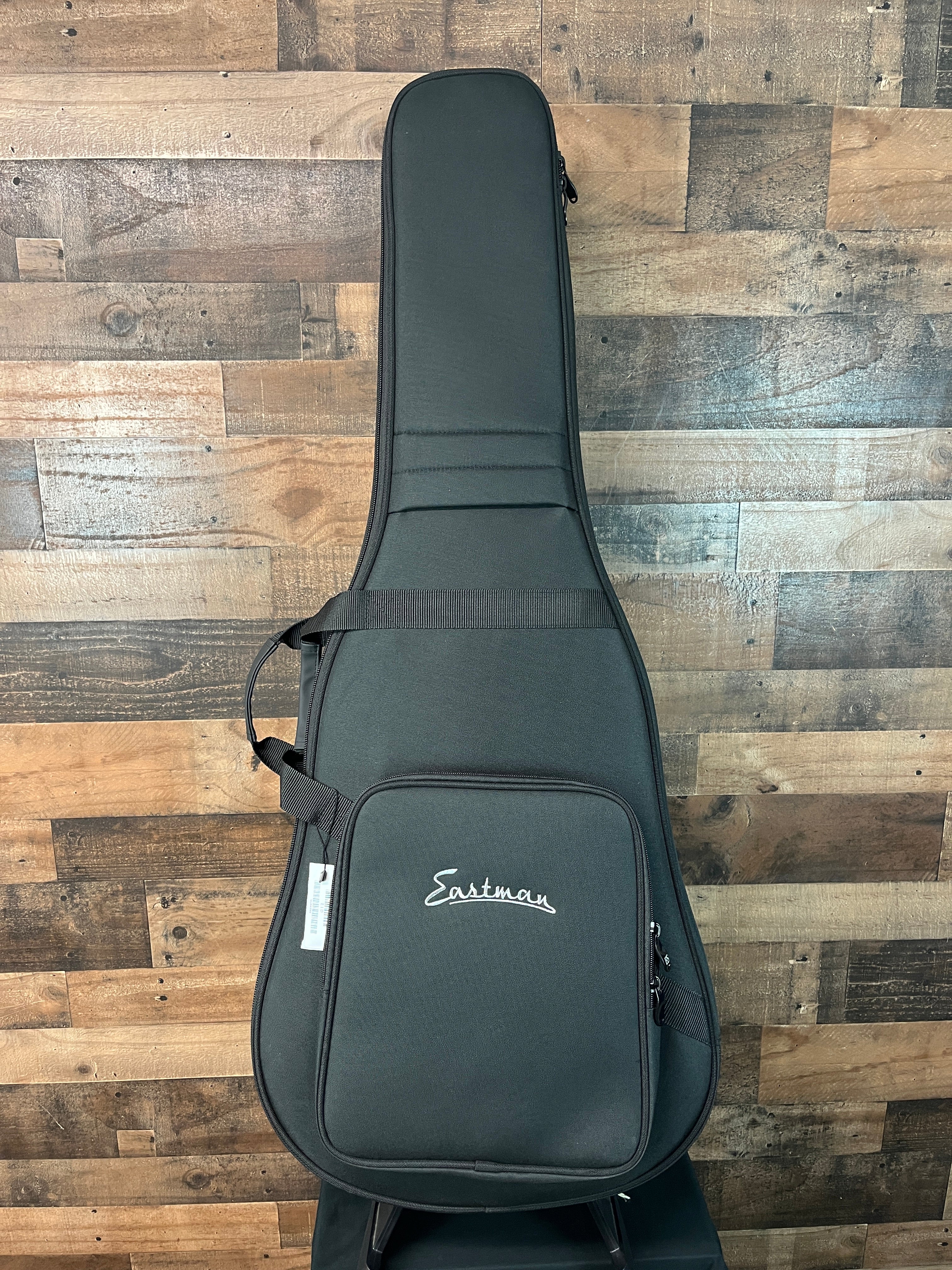 Eastman Guitars E1D Dreadnought Acoustic Guitar, Natural, Gig Bag, 644