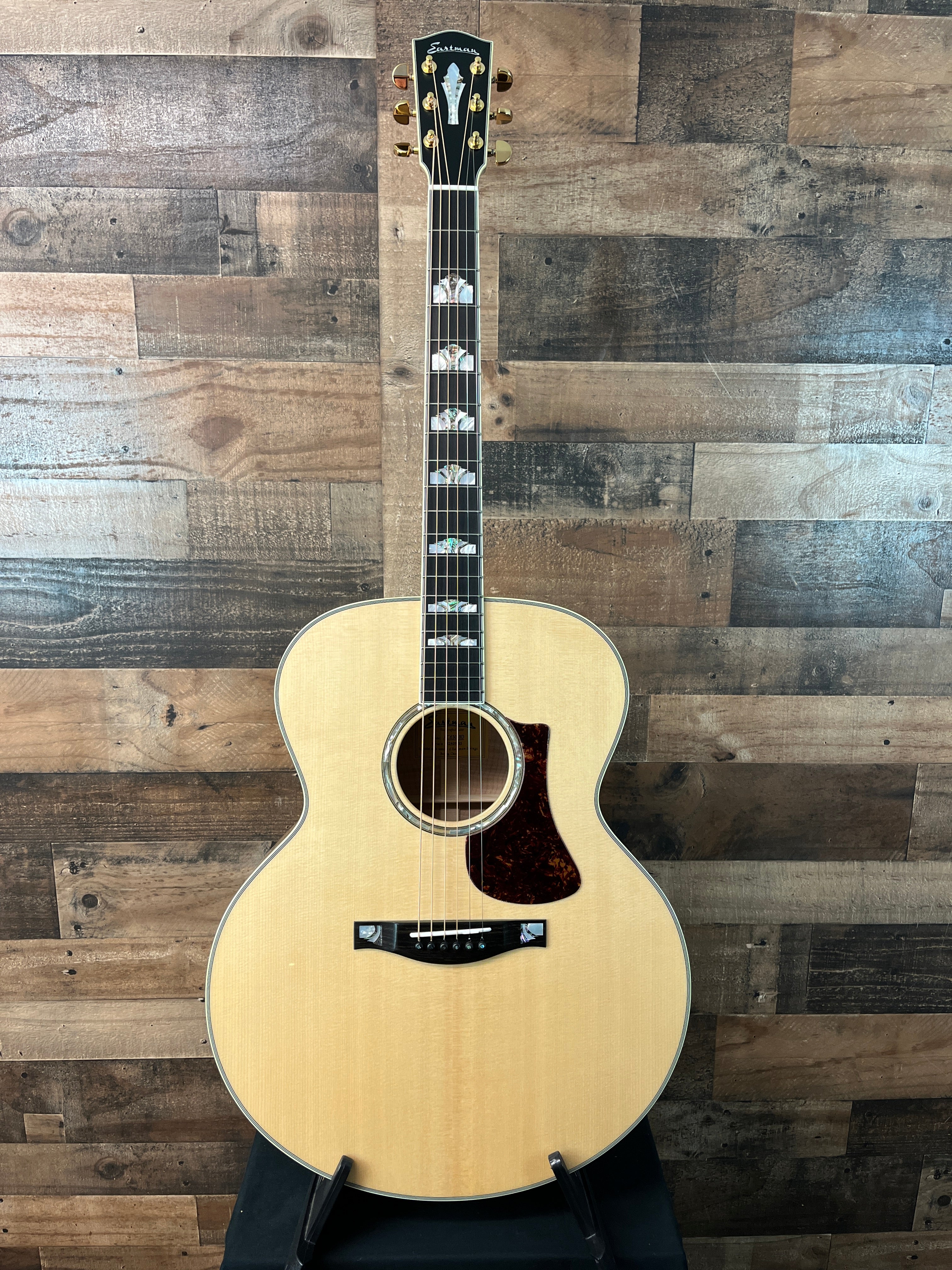 Eastman Guitars AC630 Jumbo Acoustic Guitar - Natural, 793