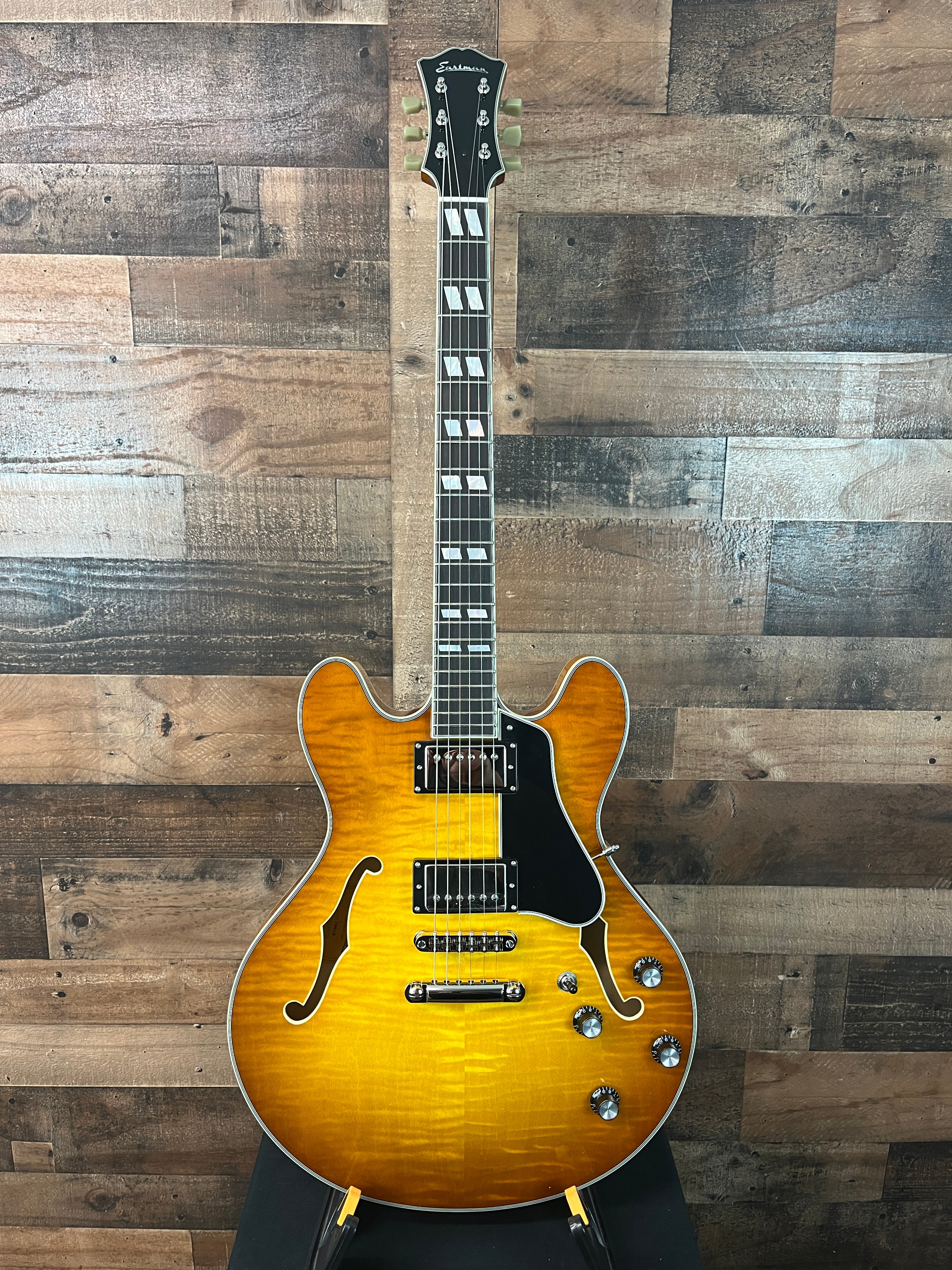 Eastman T486 Semi-Hollow Electric, Goldburst, Hard Case, 278