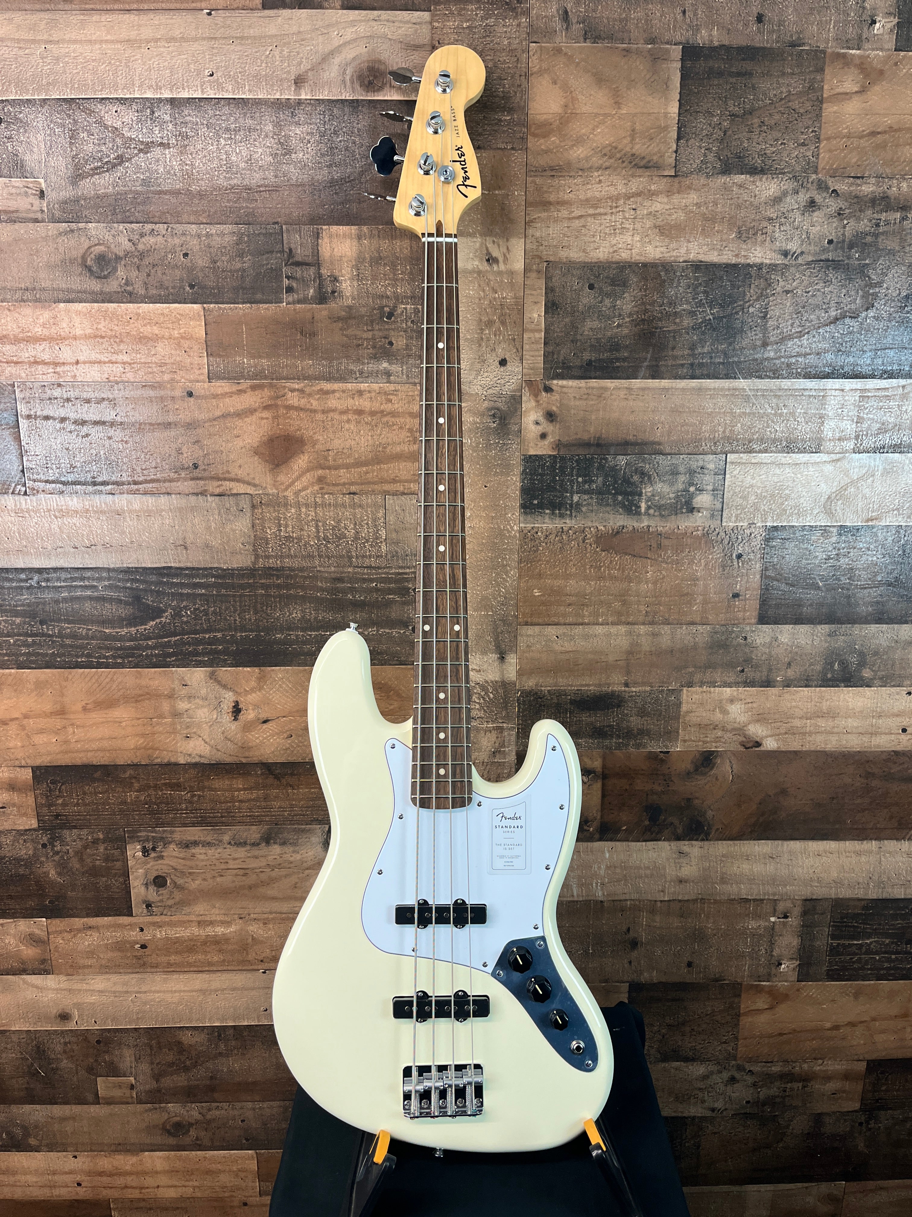 Standard Jazz Bass - Olympic White, Laurel Fingerboard, 849