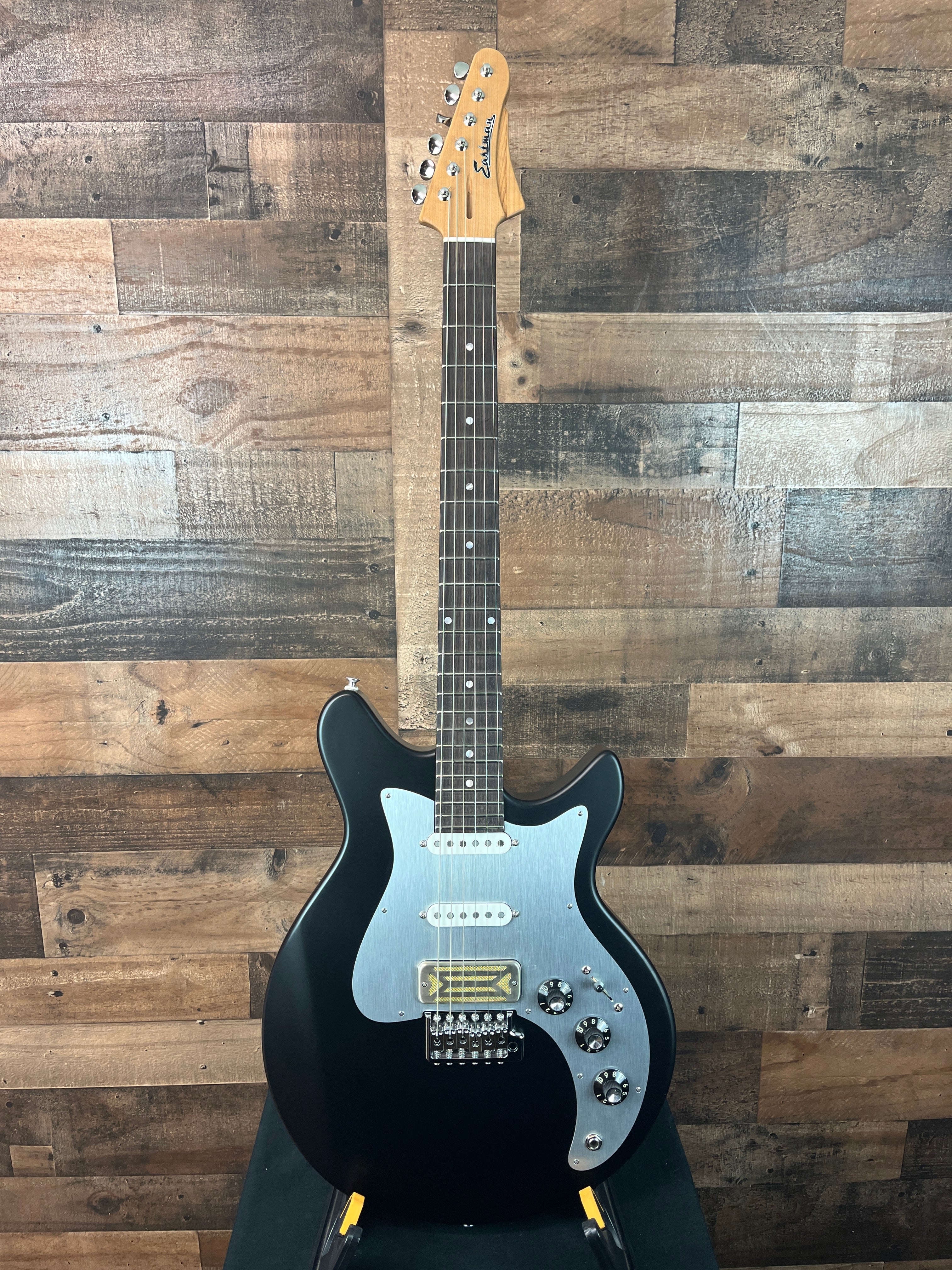 Eastman Guitars Fullertone DC'62 Electric Guitar - Moss Black, 781