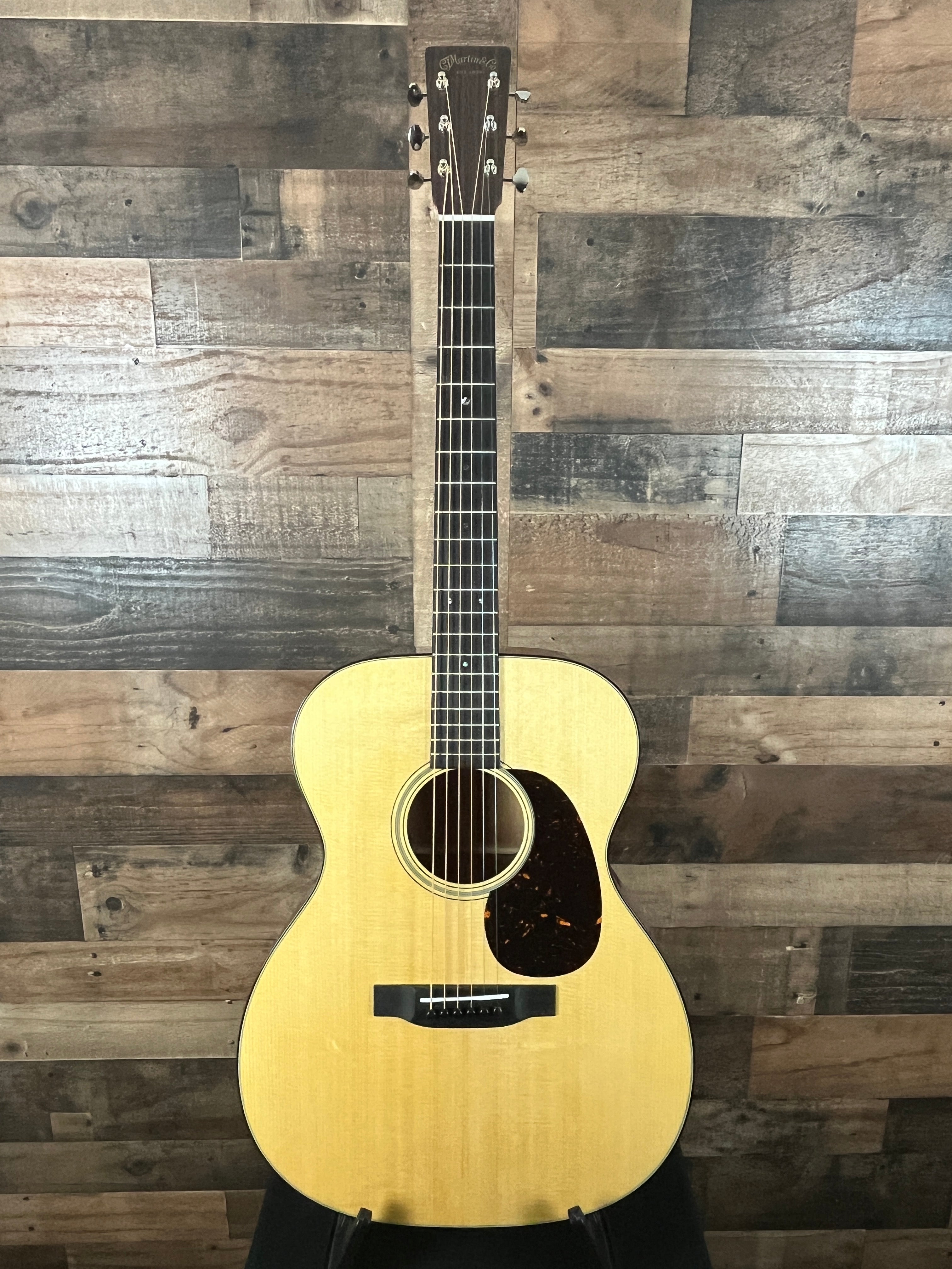 Martin 000-18 Standard Series Acoustic Guitar - Natural with Aging Toner (2025), 865