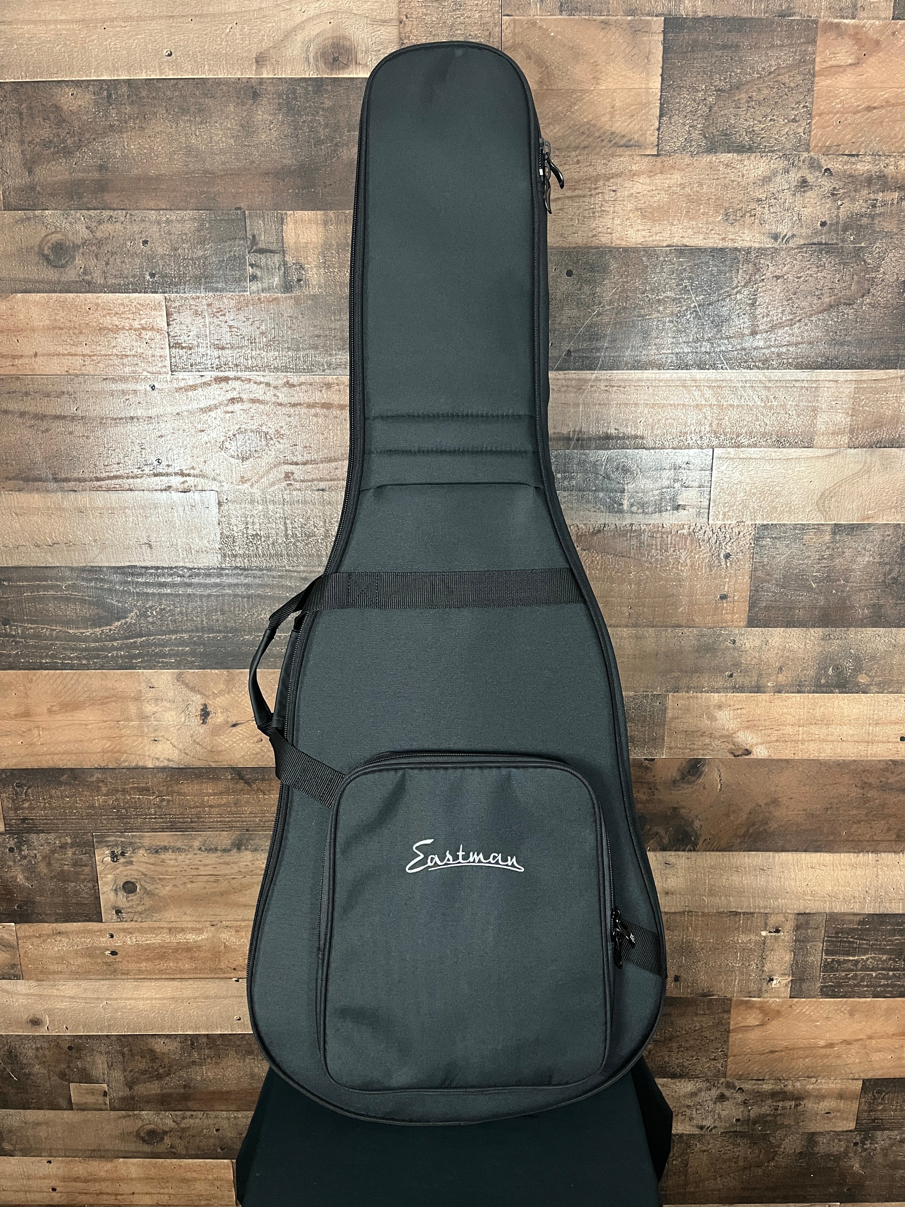 Eastman Guitars E1DL, Left Handed Dreadnought Acoustic Guitar, Natural, Gig Bag, 055