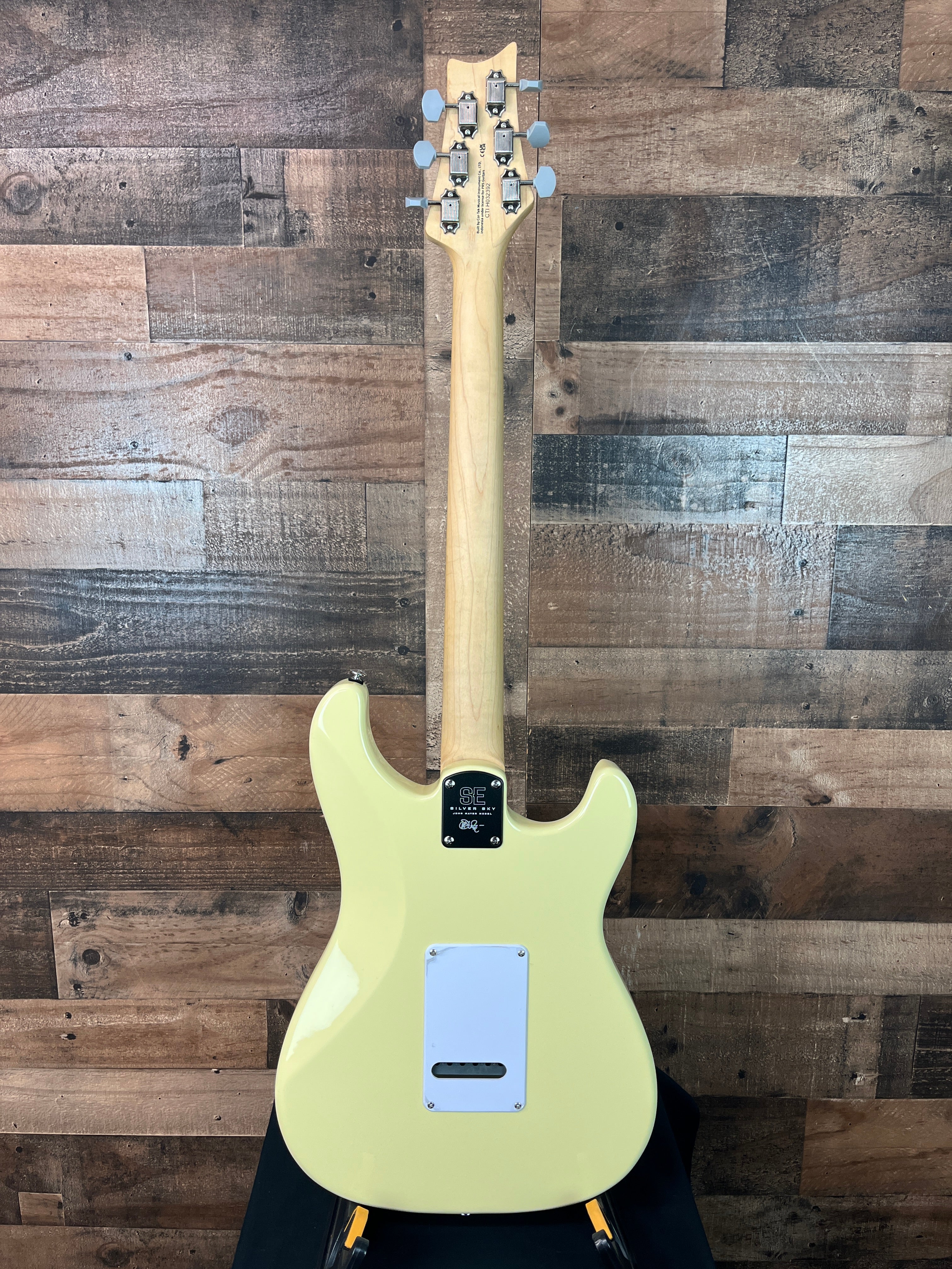 PRS SE Silver Sky, Left Handed, Moon White, Maple Fingerboard, Gig Bag, 392
