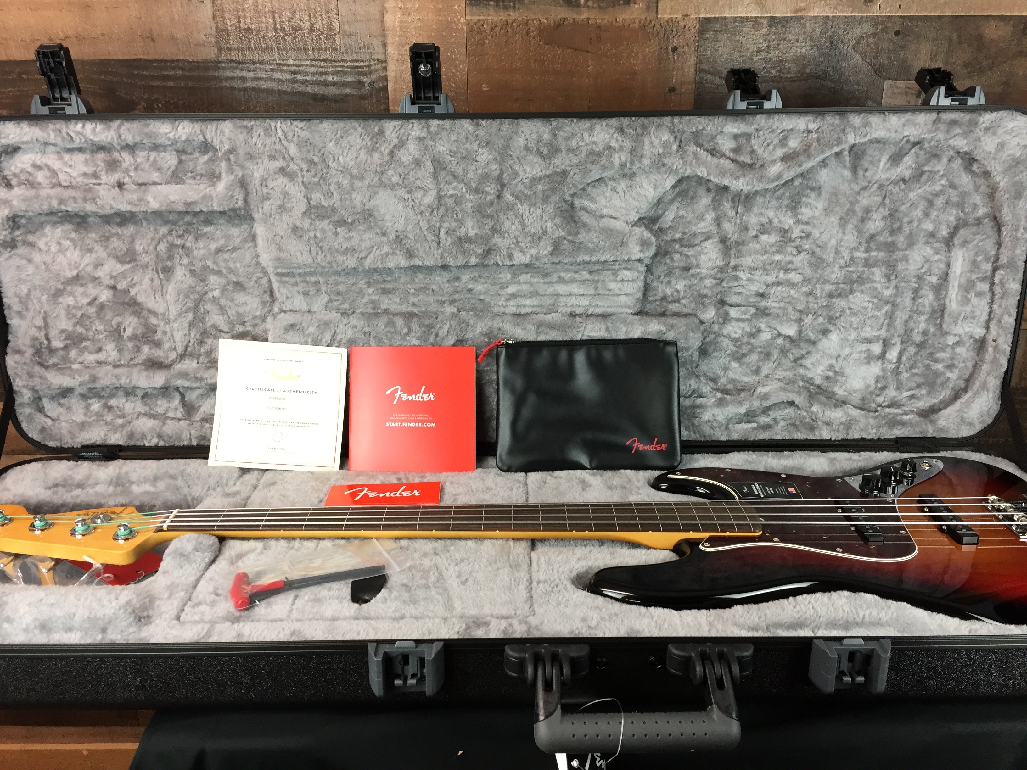 Fender American Pro II Jazz Bass, FRETLESS, Sunburst, Hard Case, 716