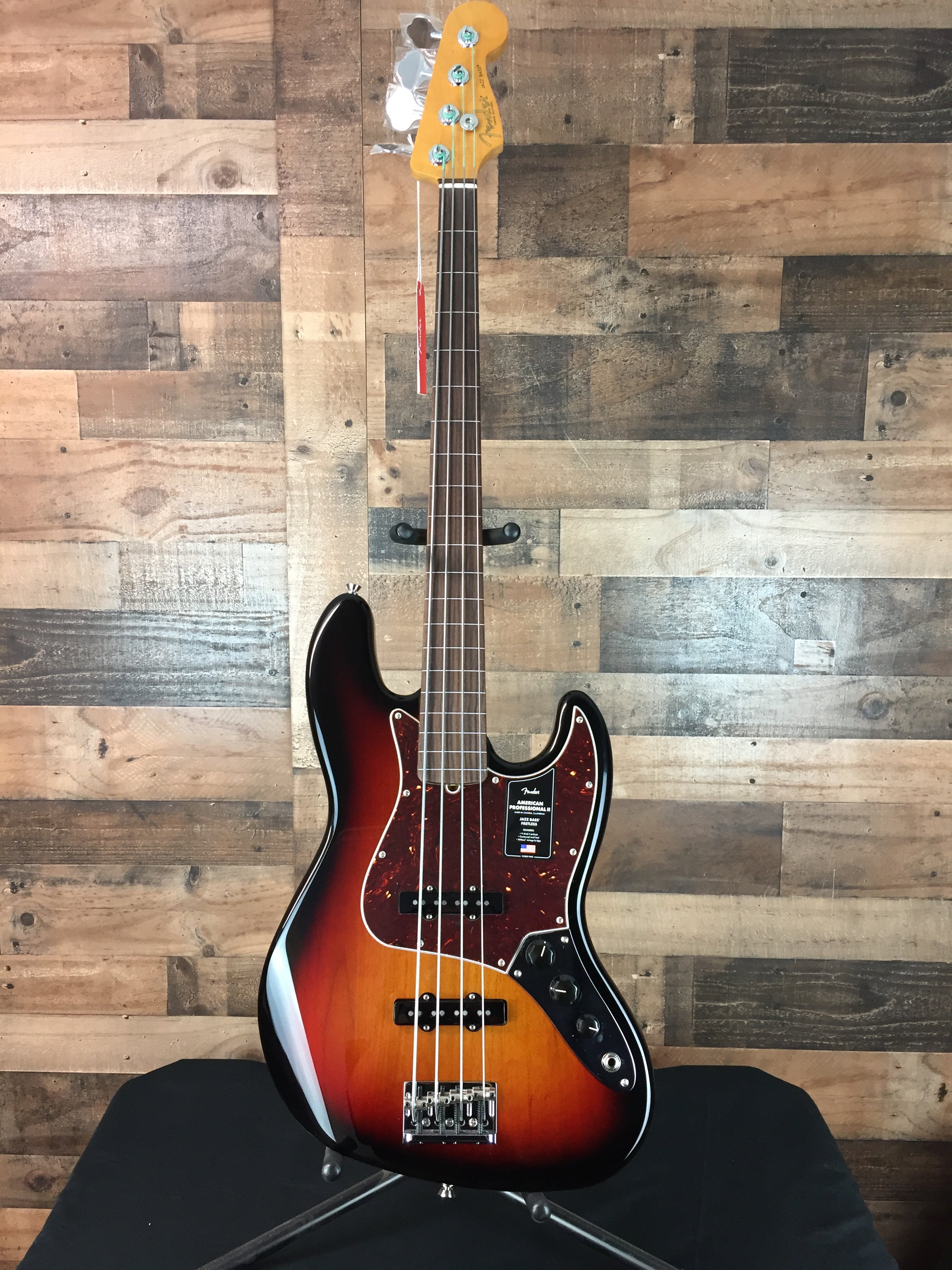 Fender American Pro II Jazz Bass, FRETLESS, Sunburst, Hard Case, 716
