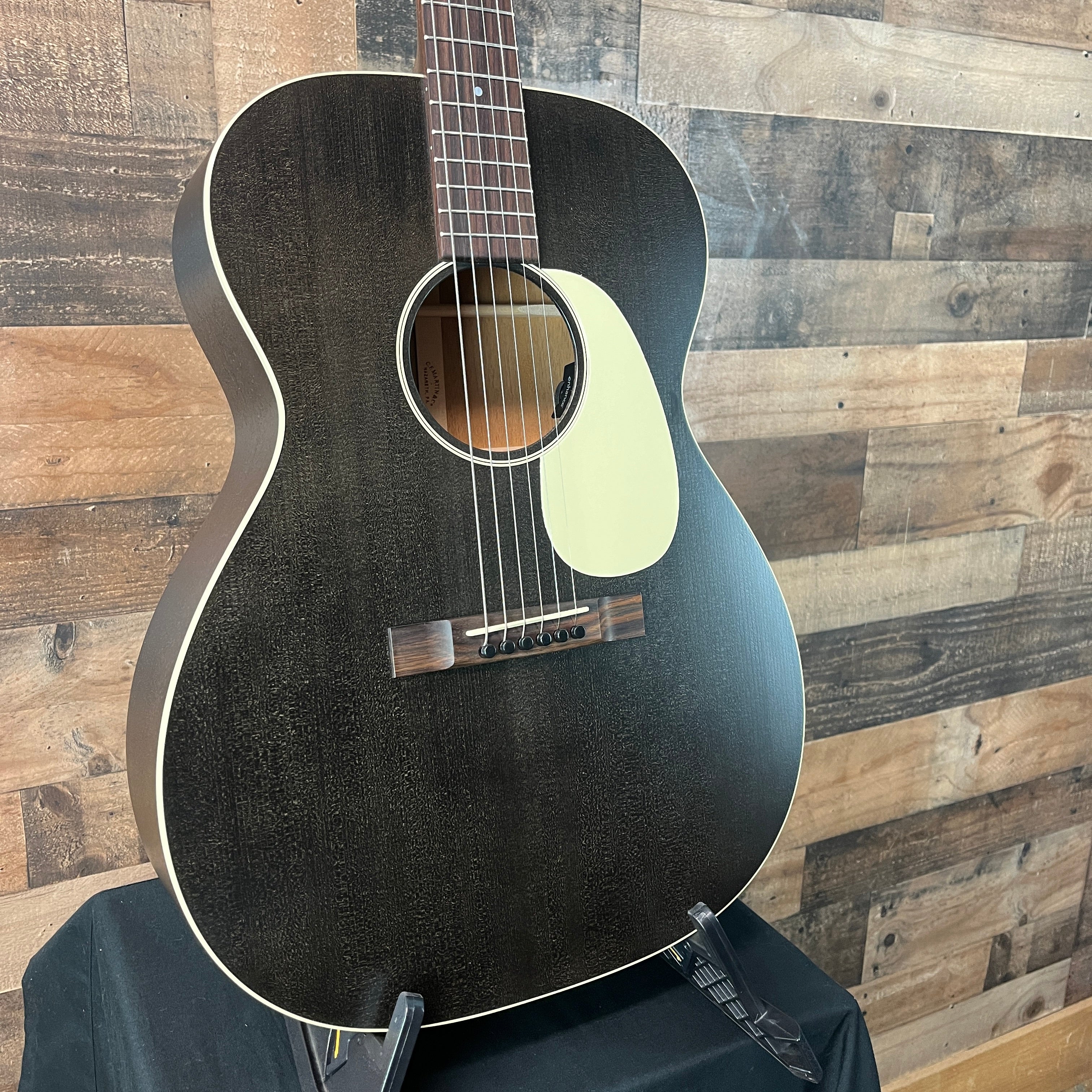 Martin 000-17E 00017E Acoustic/Electric, Black Smoke, Gig bag, 460
