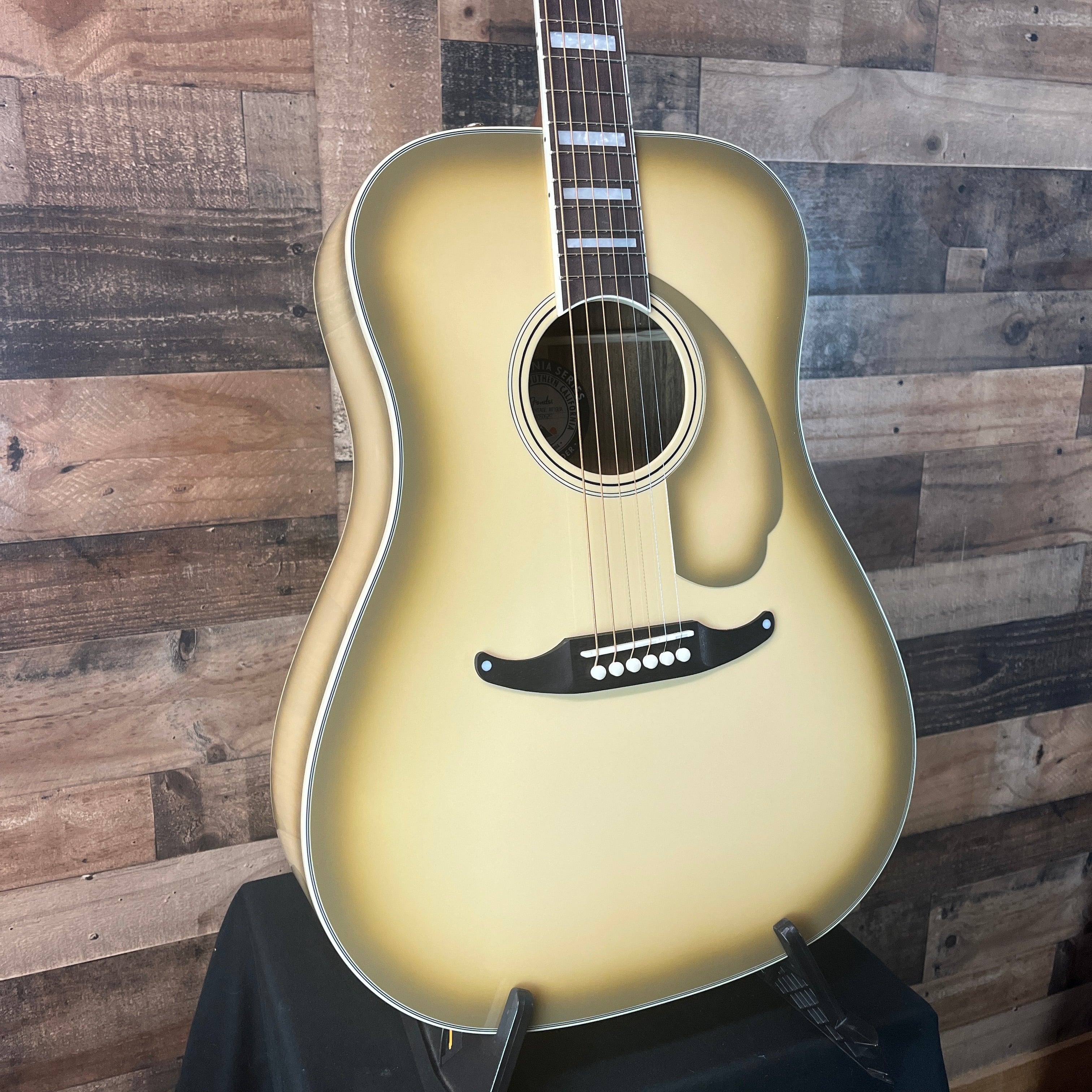 Fender California Vintage King Acoust/Electr, Antigua, Hardcase, 257