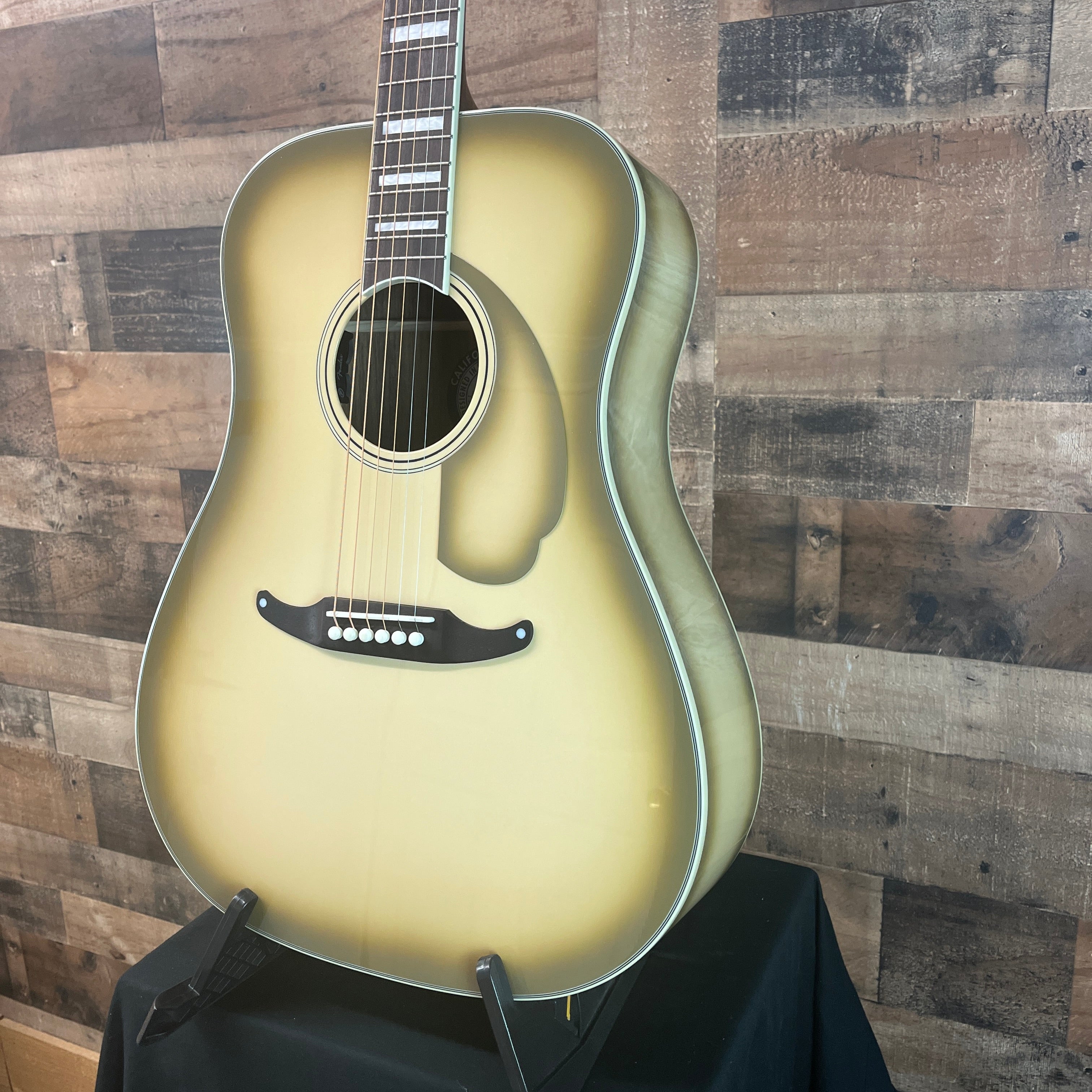 Fender California Vintage King Acoust/Electr, Antigua, Hardcase, 257