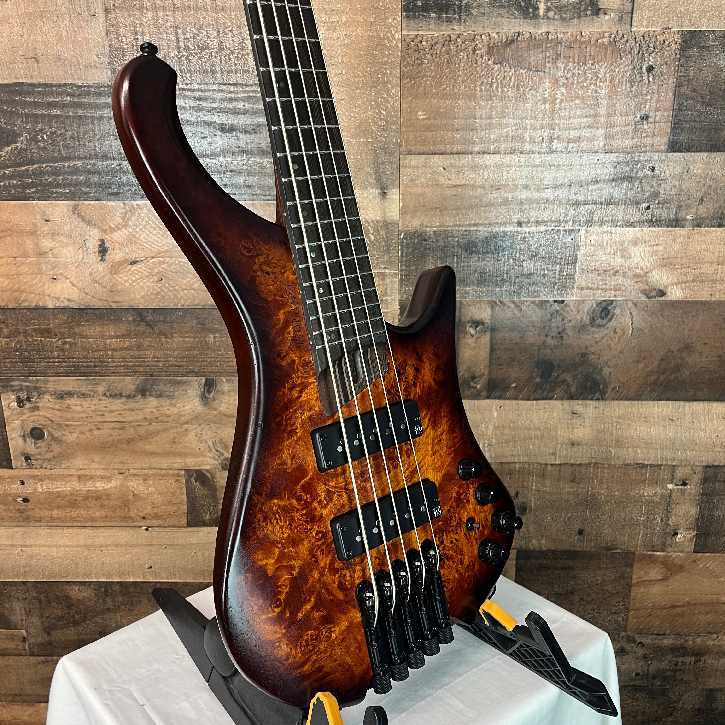 EHB1505S, Dragon Eye Burst, Gig Bag, 687