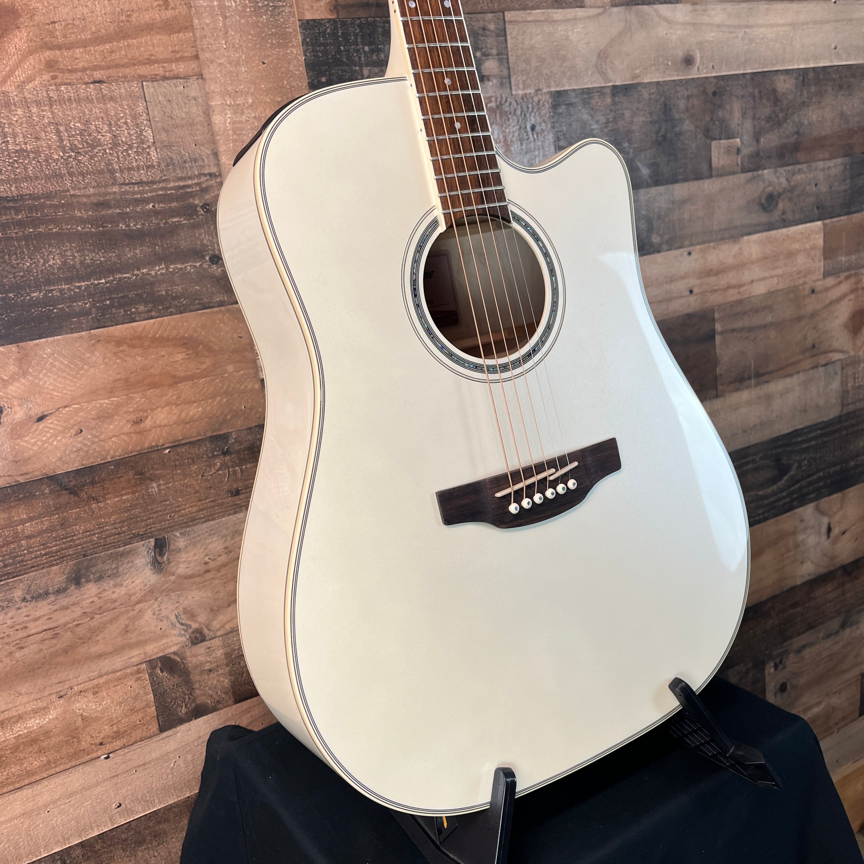 Takamine GD-37CE PW Acoustic/Electric with Gig Bag, Pearl White, 679