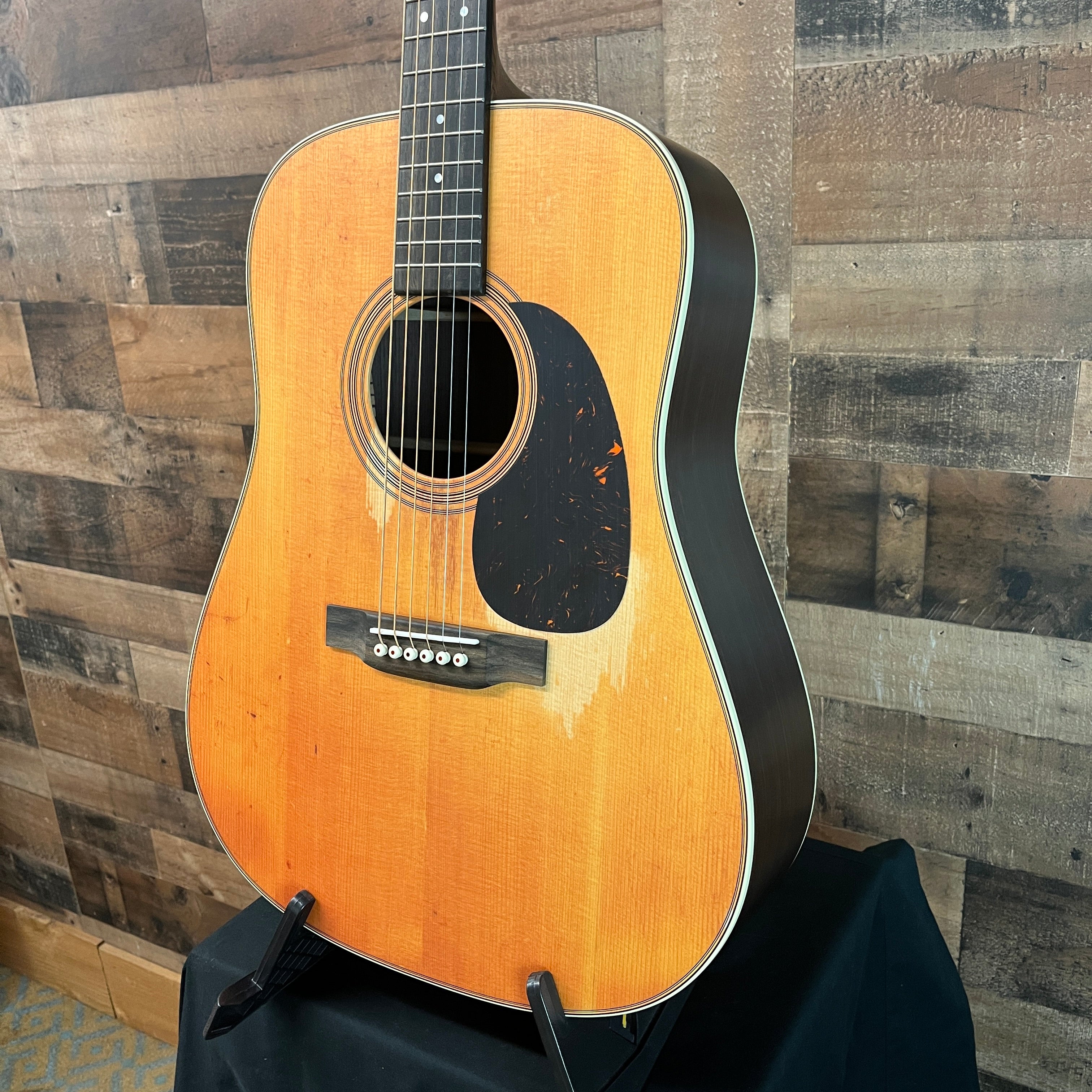 Martin D-28 StreetLegend, Hardshell Case, 936