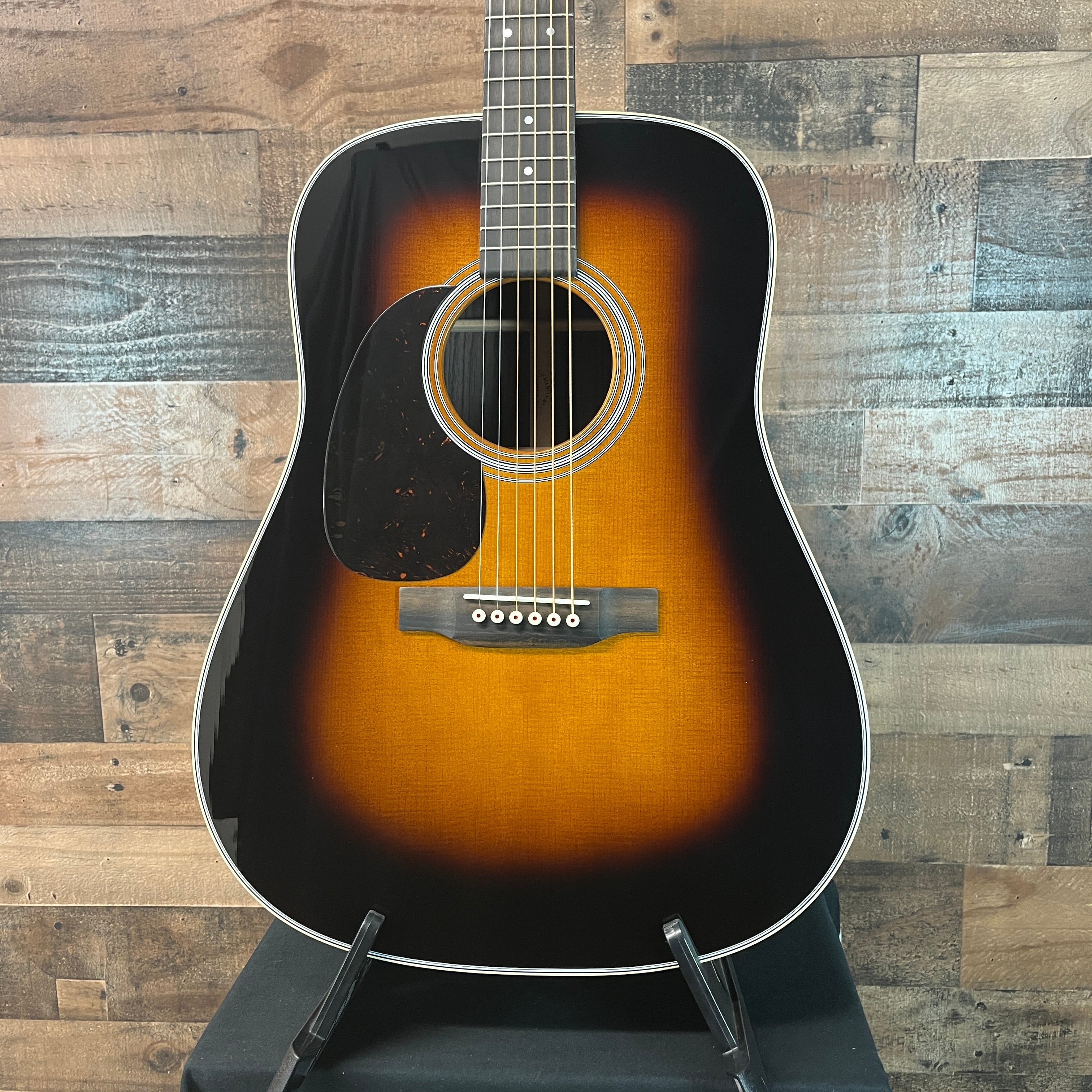 Martin D-28 Acoustic Guitar, Left Handed - Sunburst Finish, Martin Hardcase, 627