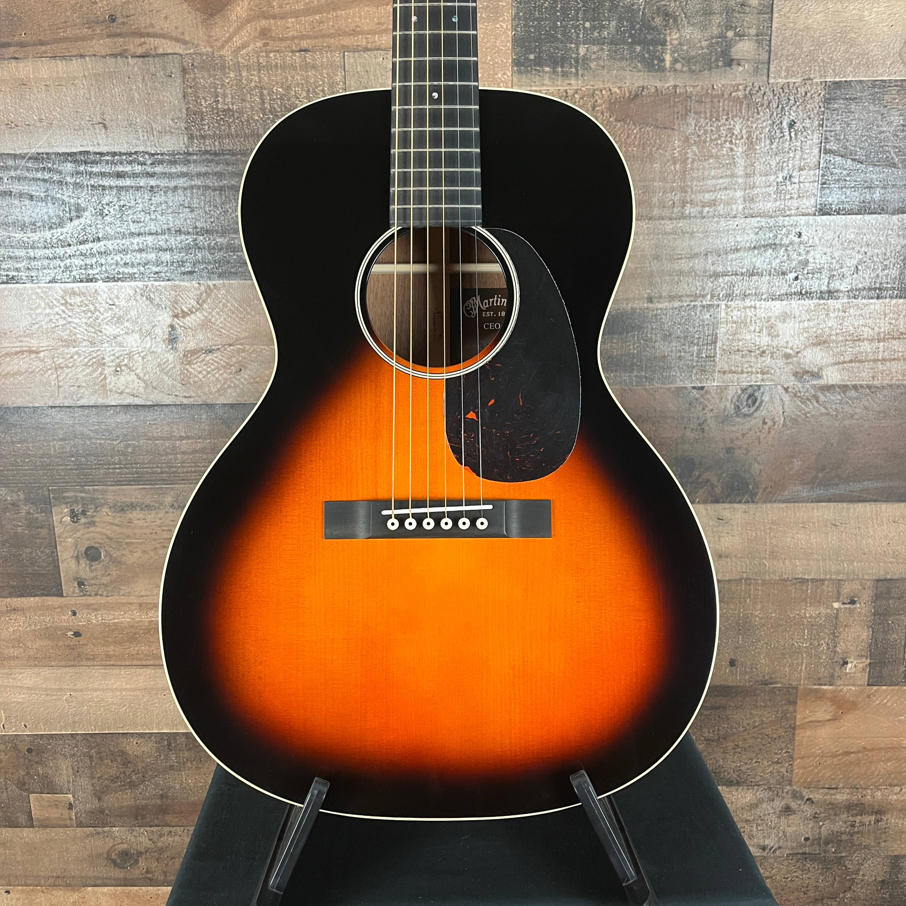 Martin CEO-7, Hard Case, Autumn Sunset Burst, 696