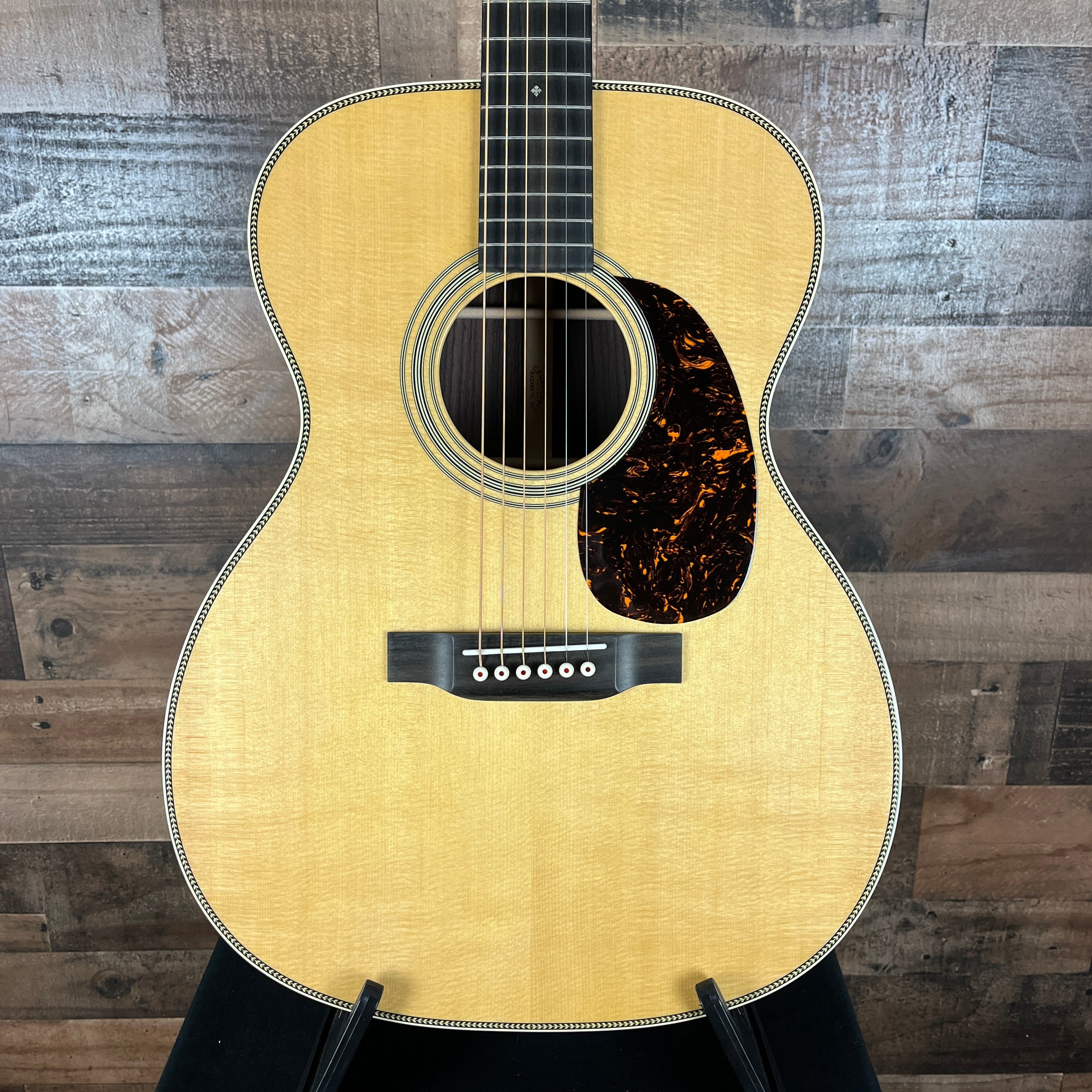 Martin 000-28 Acoustic Guitar with Hard Case, 886