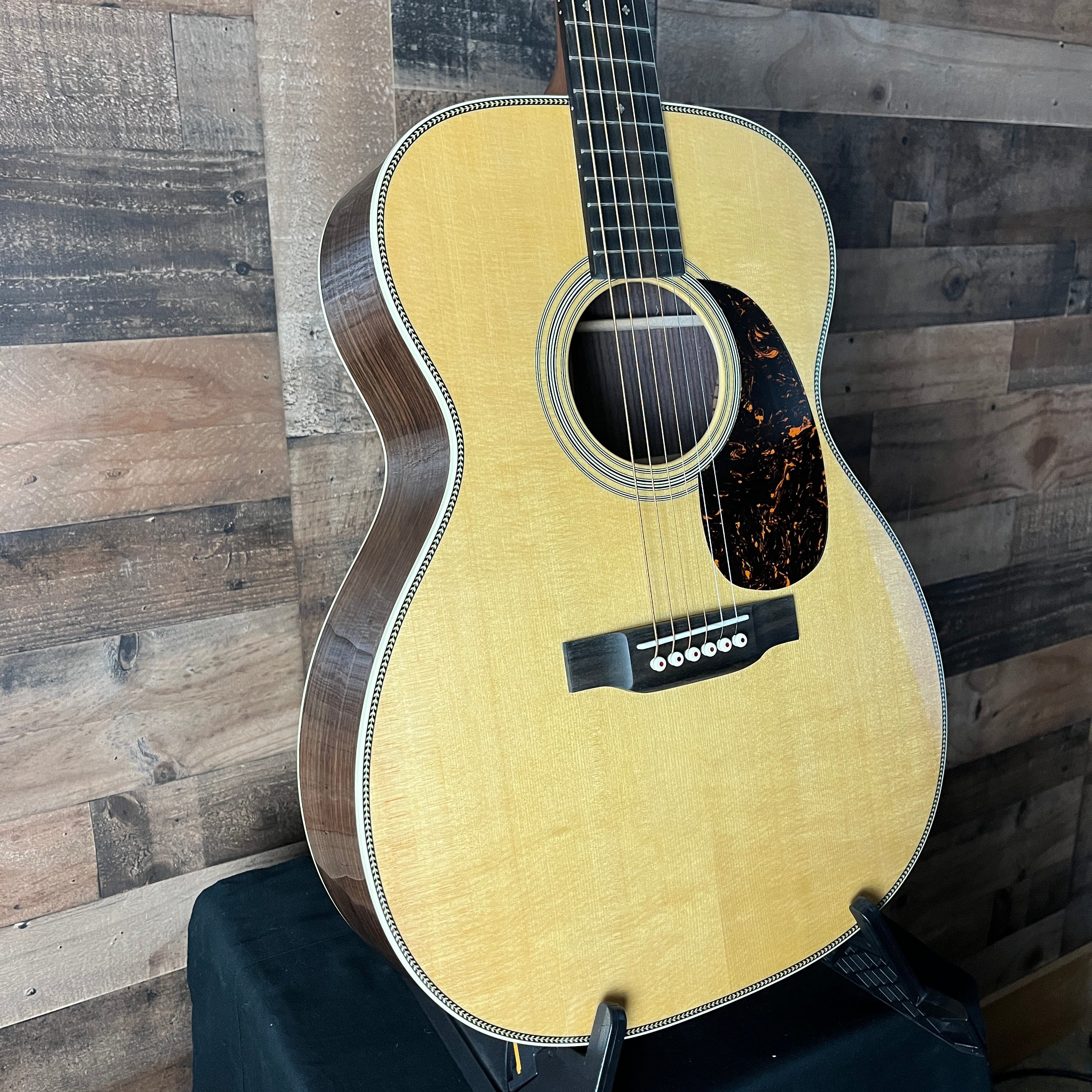 Martin 000-28 Acoustic Guitar with Hard Case, 886