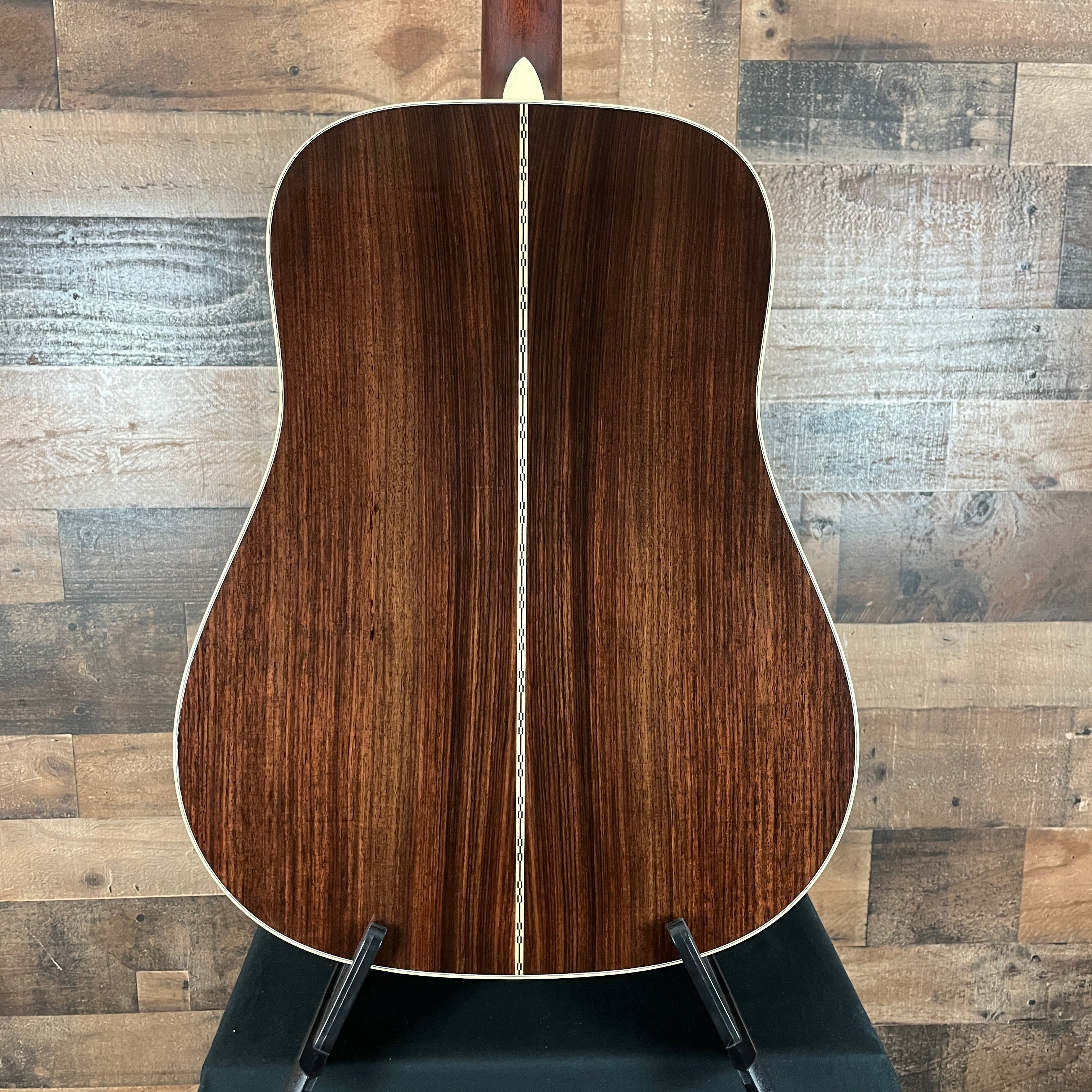 Martin D-28L D-28, Left-handed, Natural, Hardcase, 554