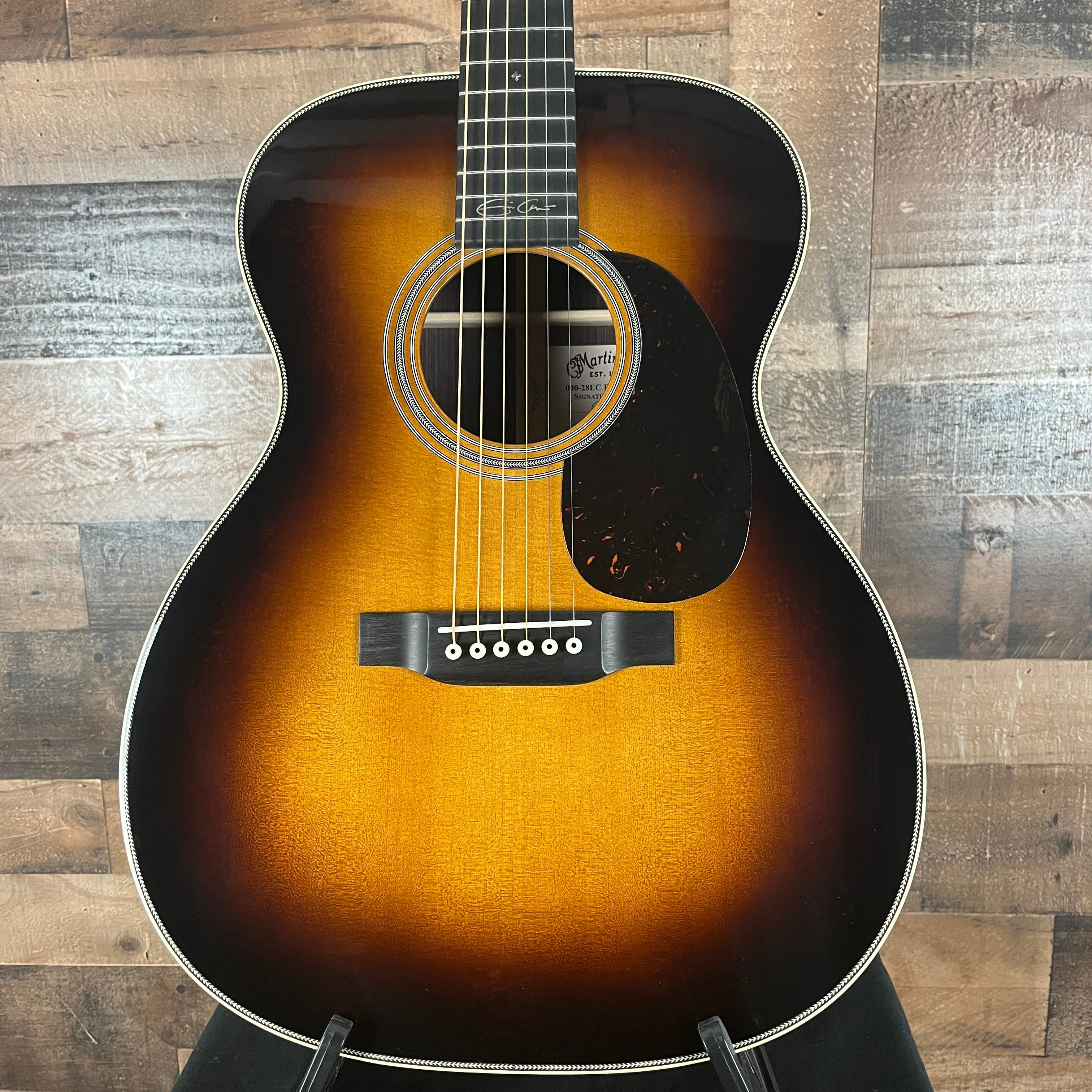 Martin 000-28EC Sunburst, Hardshell Case, 957