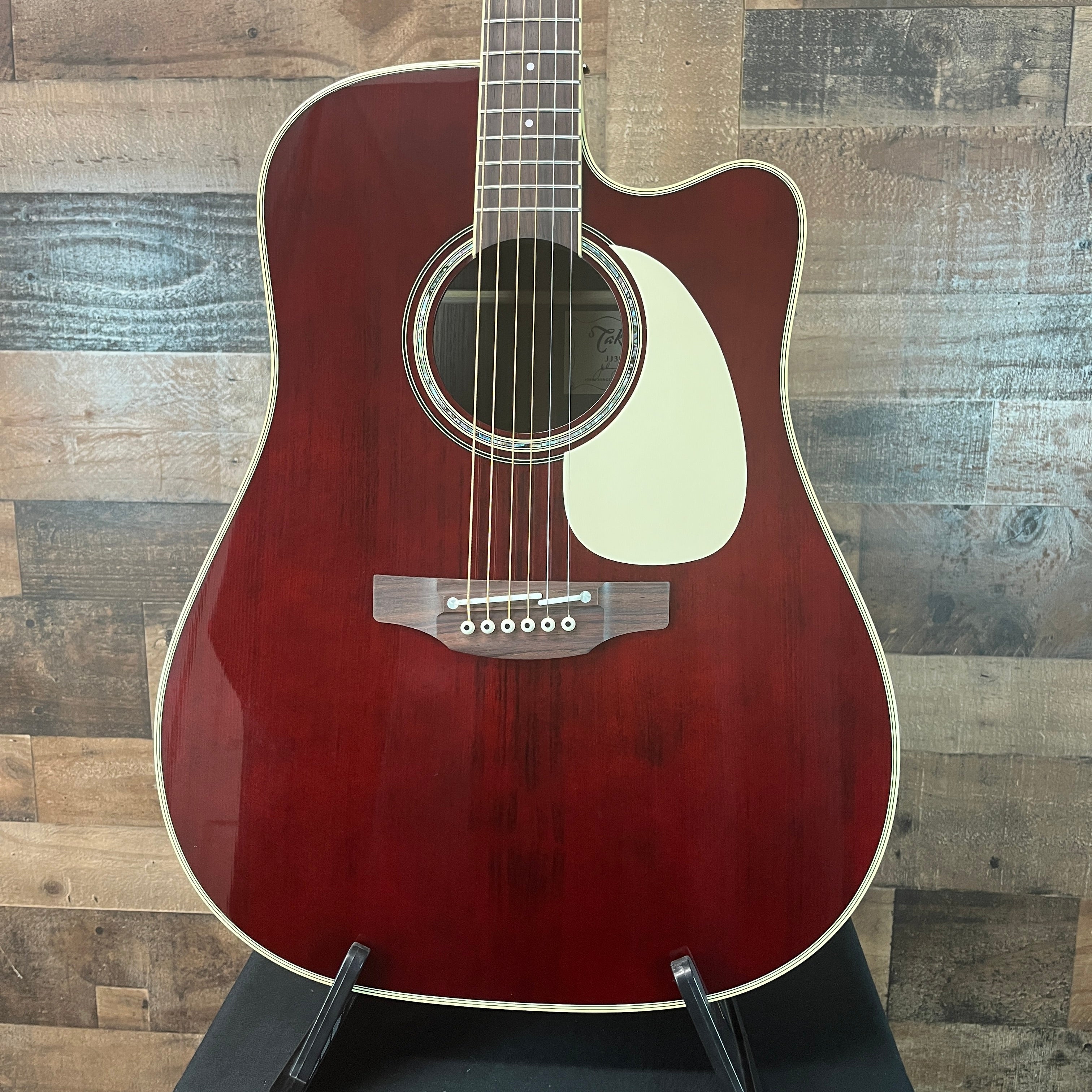 Takamine JJ325SRC John Jorgenson Acoustic/Electric Gloss Red, Hybrid Case, 116