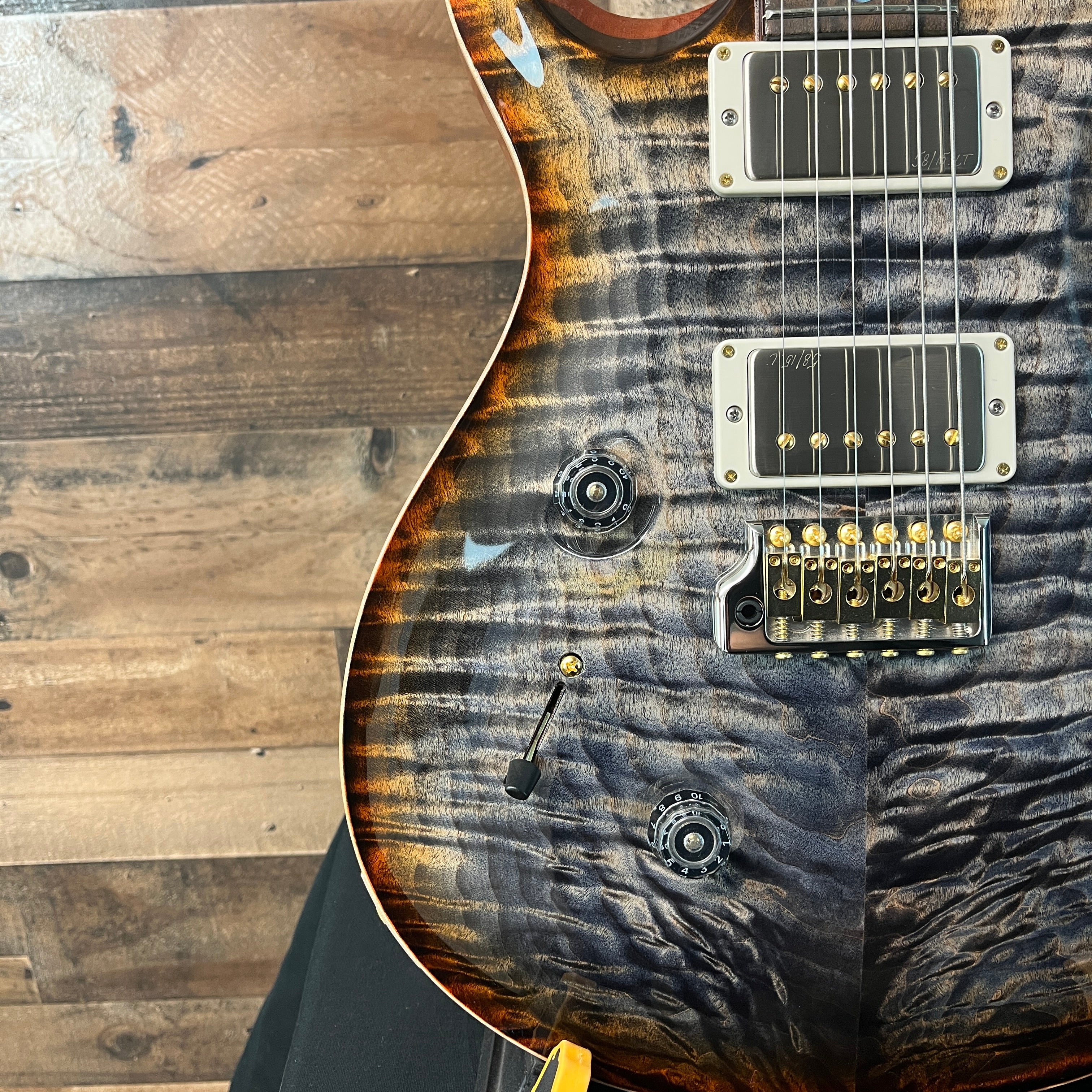 PRS Wood Library Custom 24, Left Handed, Maple Quilt 10-Top, Burnt Maple Leaf, Ziricote Fingerboard, Paisley PRS Hardcase, Free Ship, 993