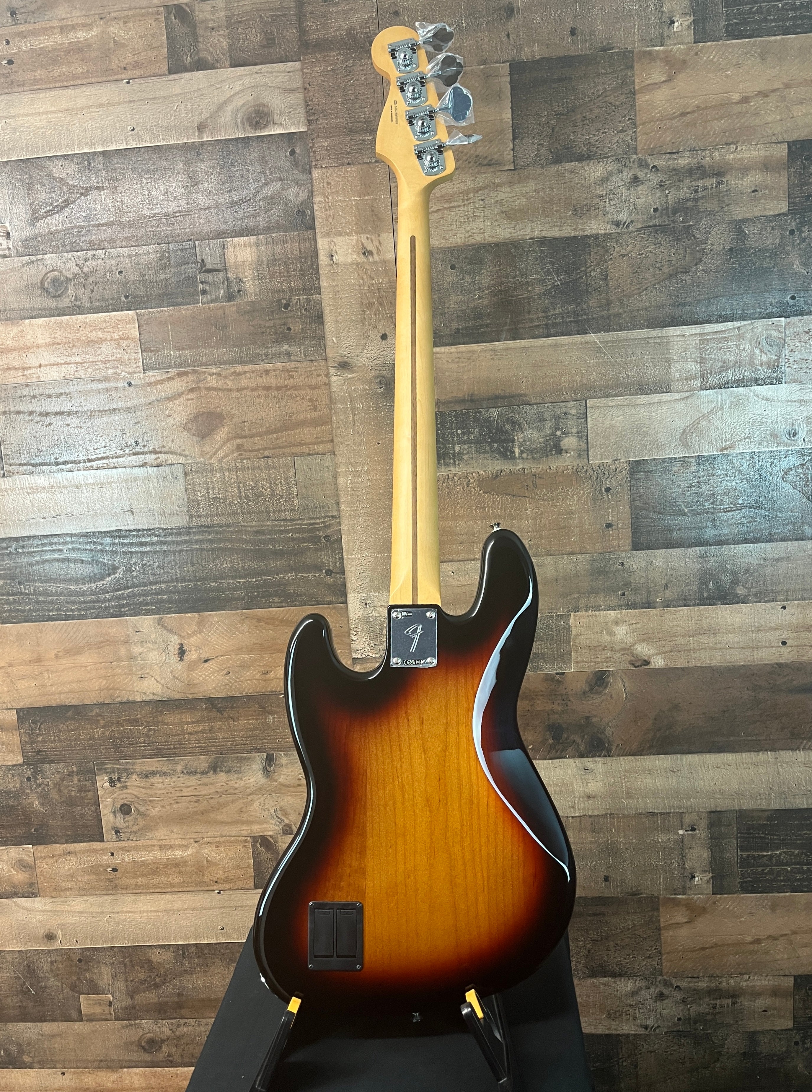 Player II Modified Active Jazz Bass, 3-tone Sunburst, Gig Bag, 998