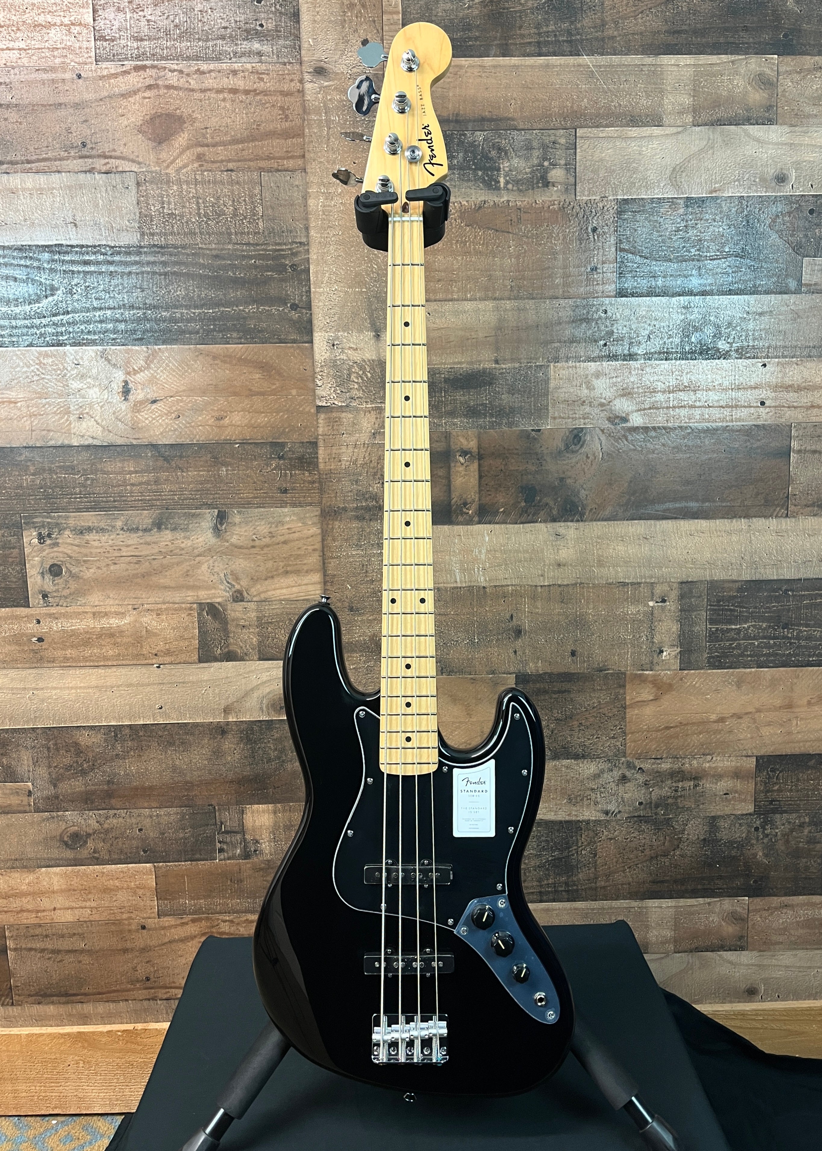 Fender Standard Jazz Bass, Black, Maple Fingerboard, 761
