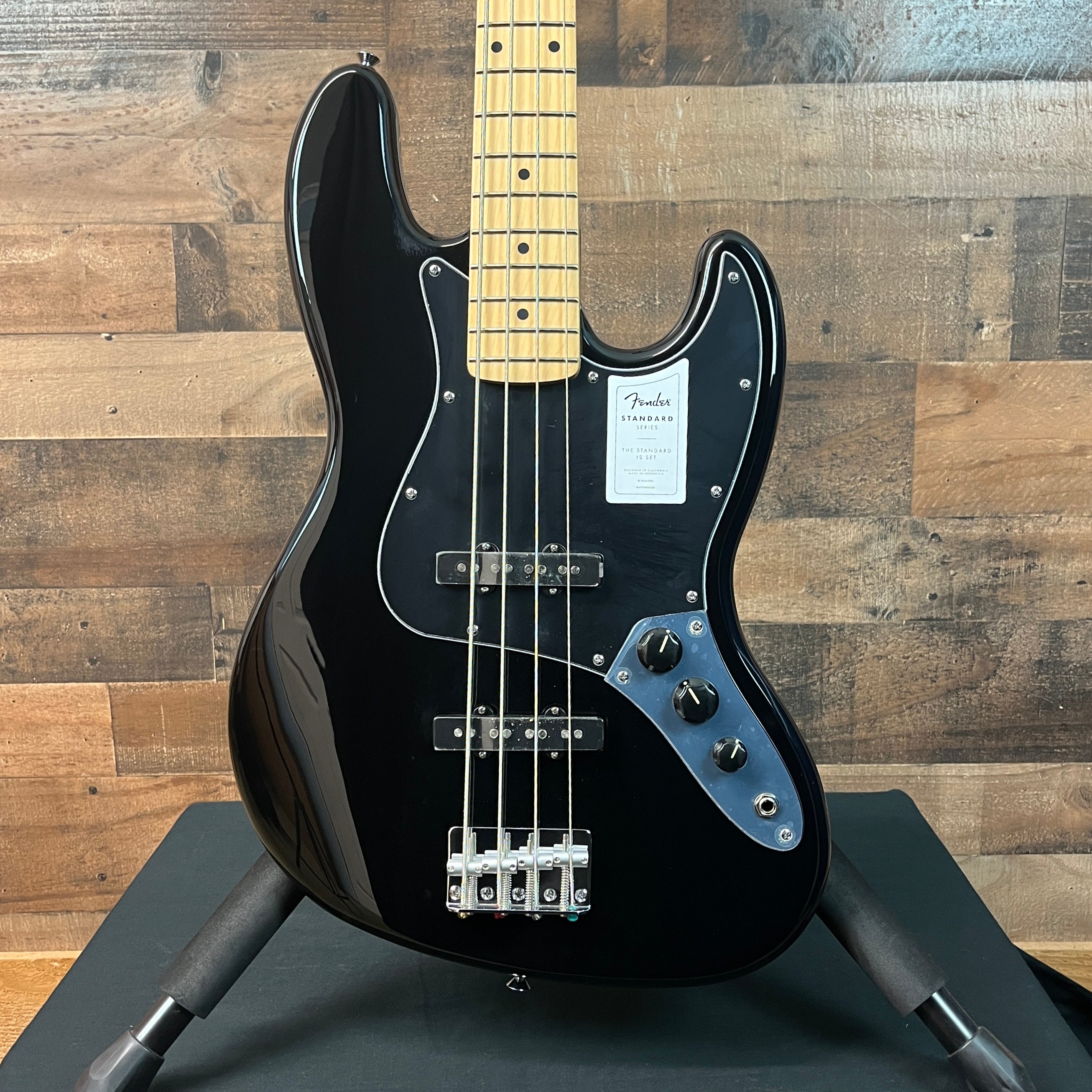 Fender Standard Jazz Bass, Black, Maple Fingerboard, 761