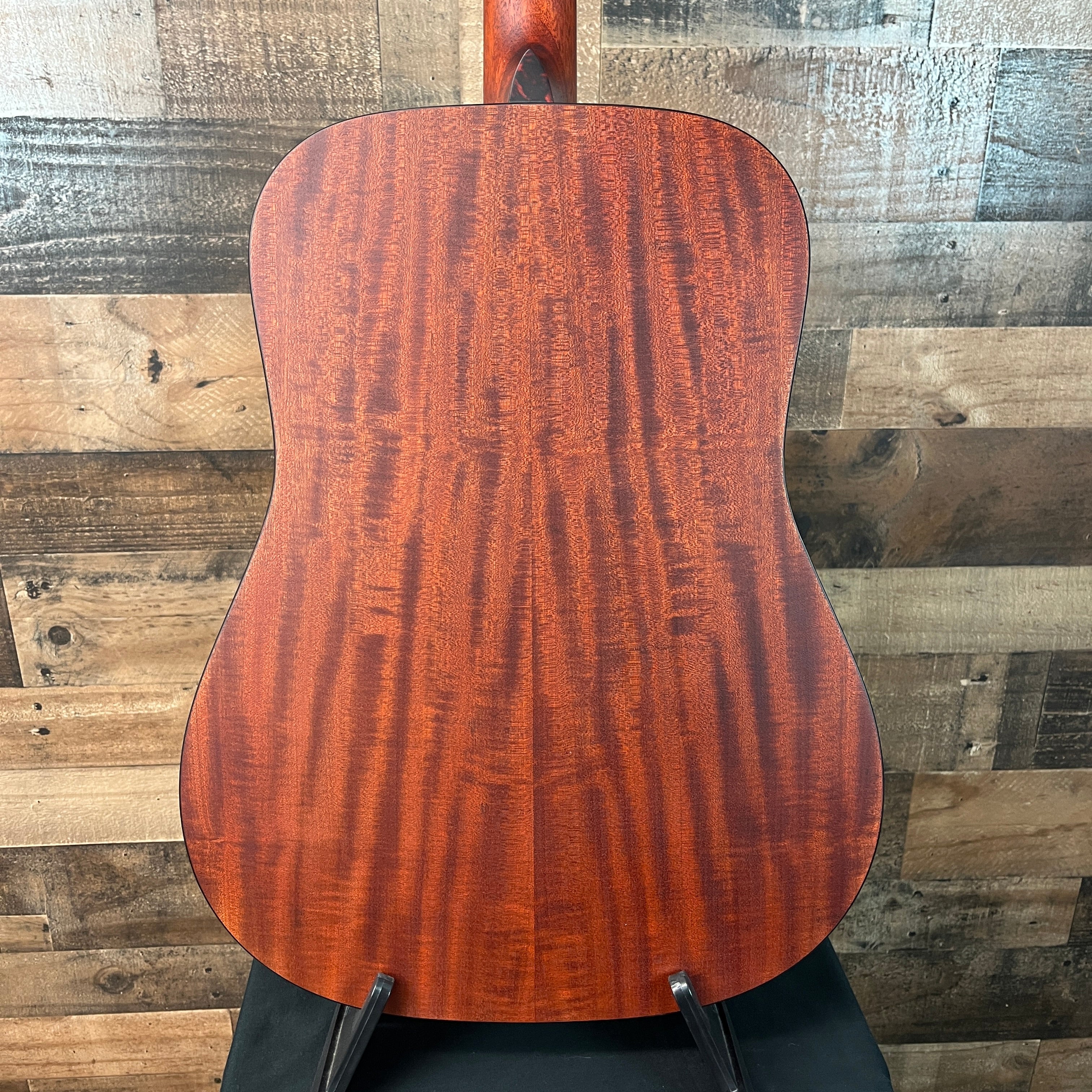 Eastman Guitars E1D Dreadnought Acoustic Guitar, Natural, Gig Bag, 644