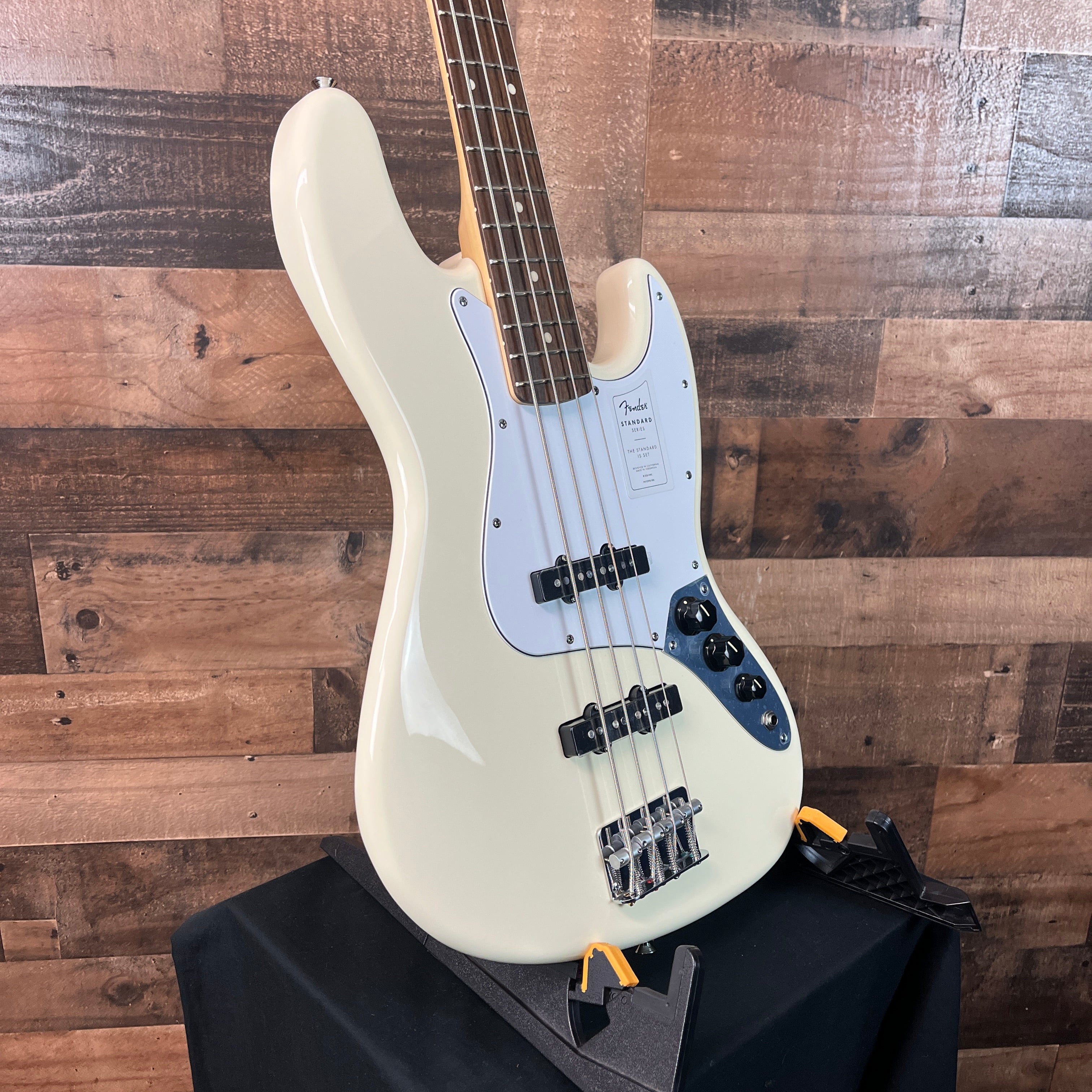 Standard Jazz Bass - Olympic White, Laurel Fingerboard, 849