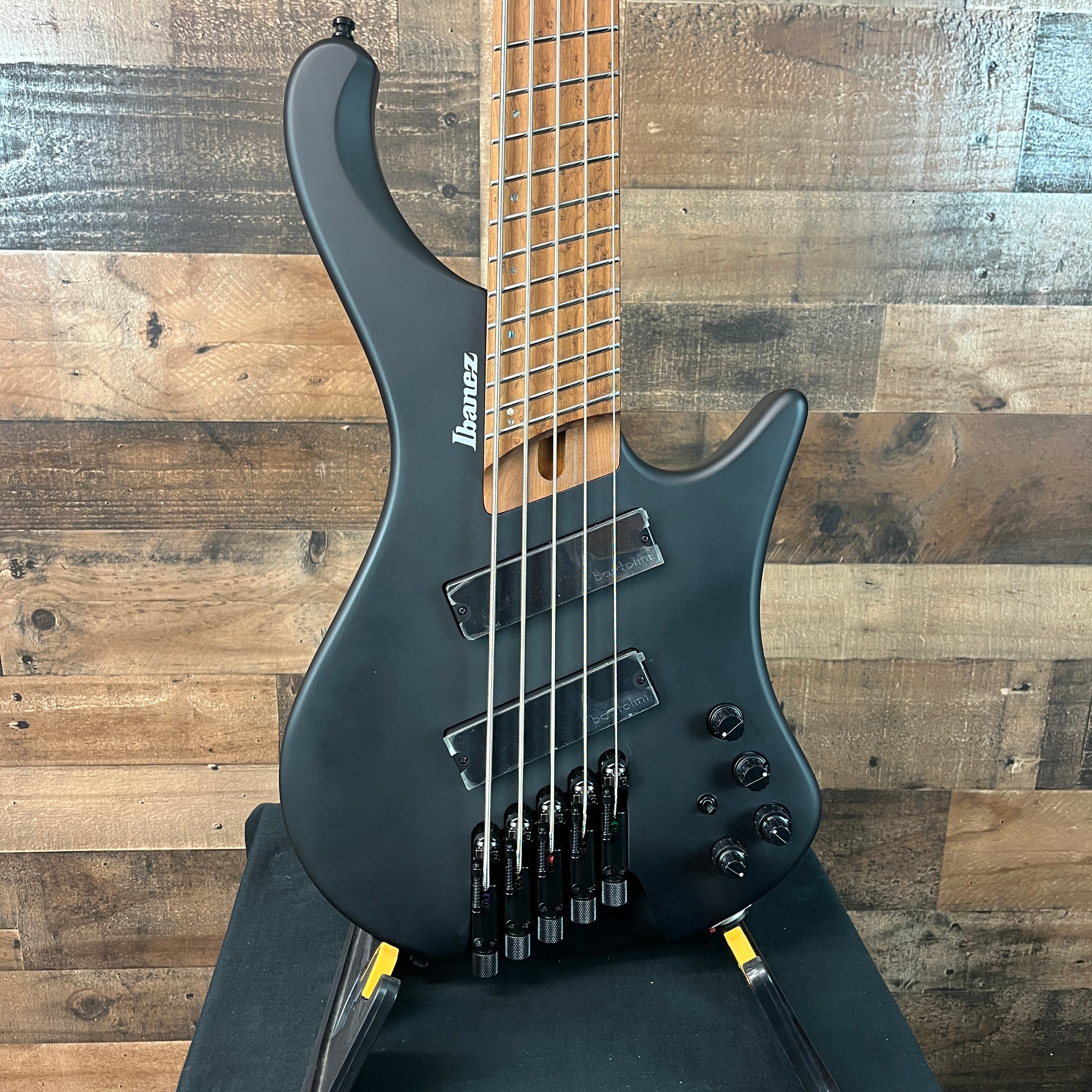 Ibanez Soundgear ブラック 4弦ベース