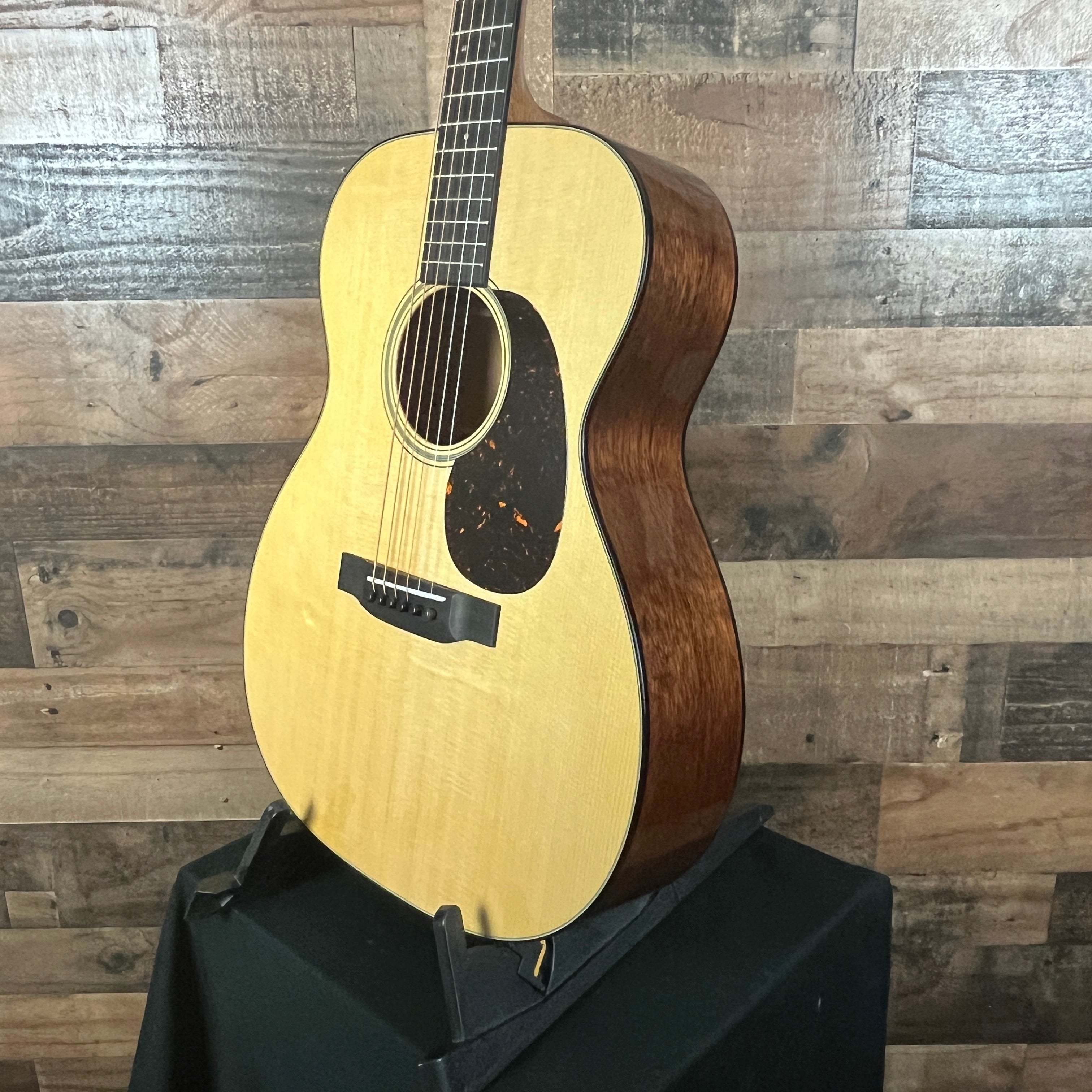 Martin 000-18 Standard Series Acoustic Guitar - Natural with Aging Toner (2025), 865