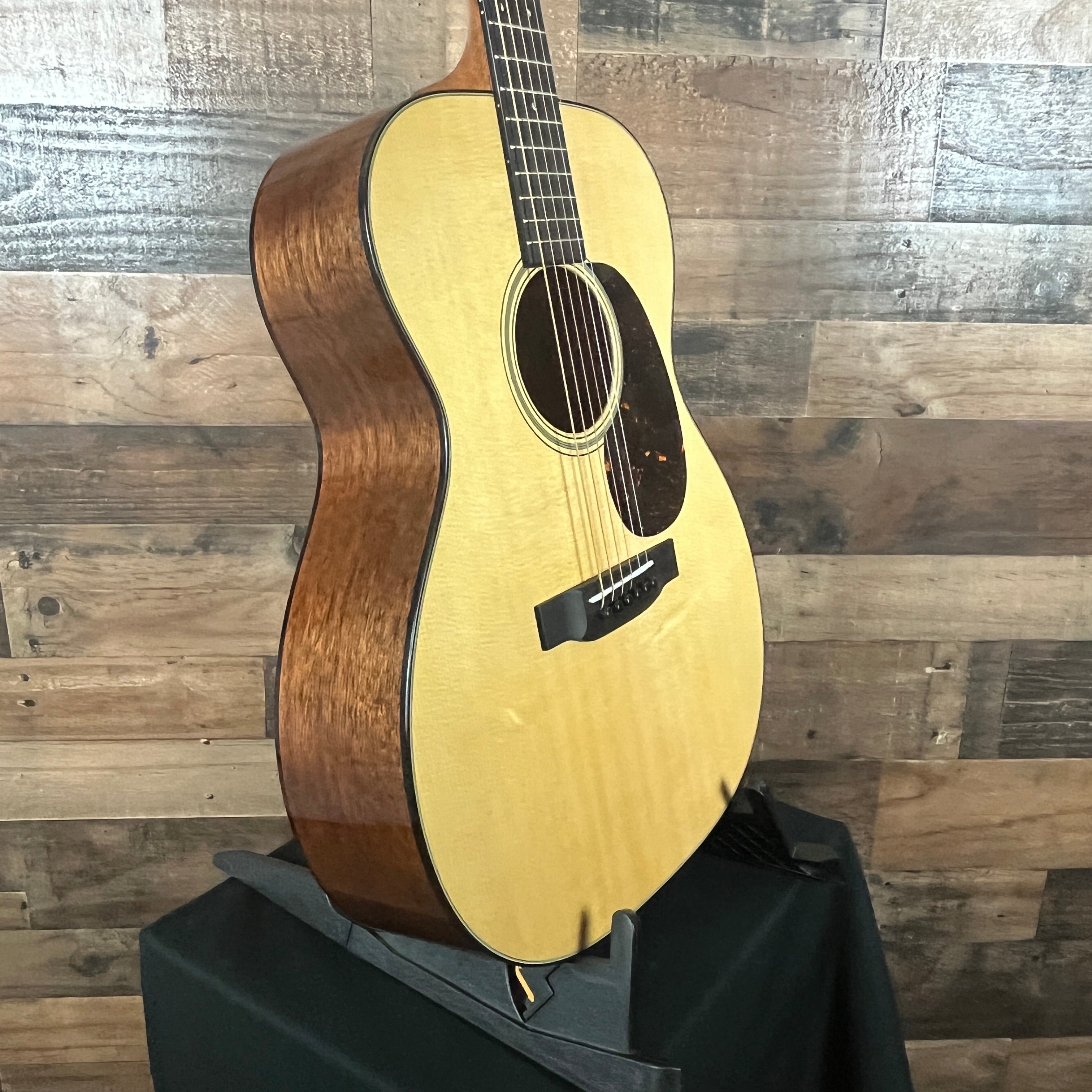 Martin 000-18 Standard Series Acoustic Guitar - Natural with Aging Toner (2025), 865