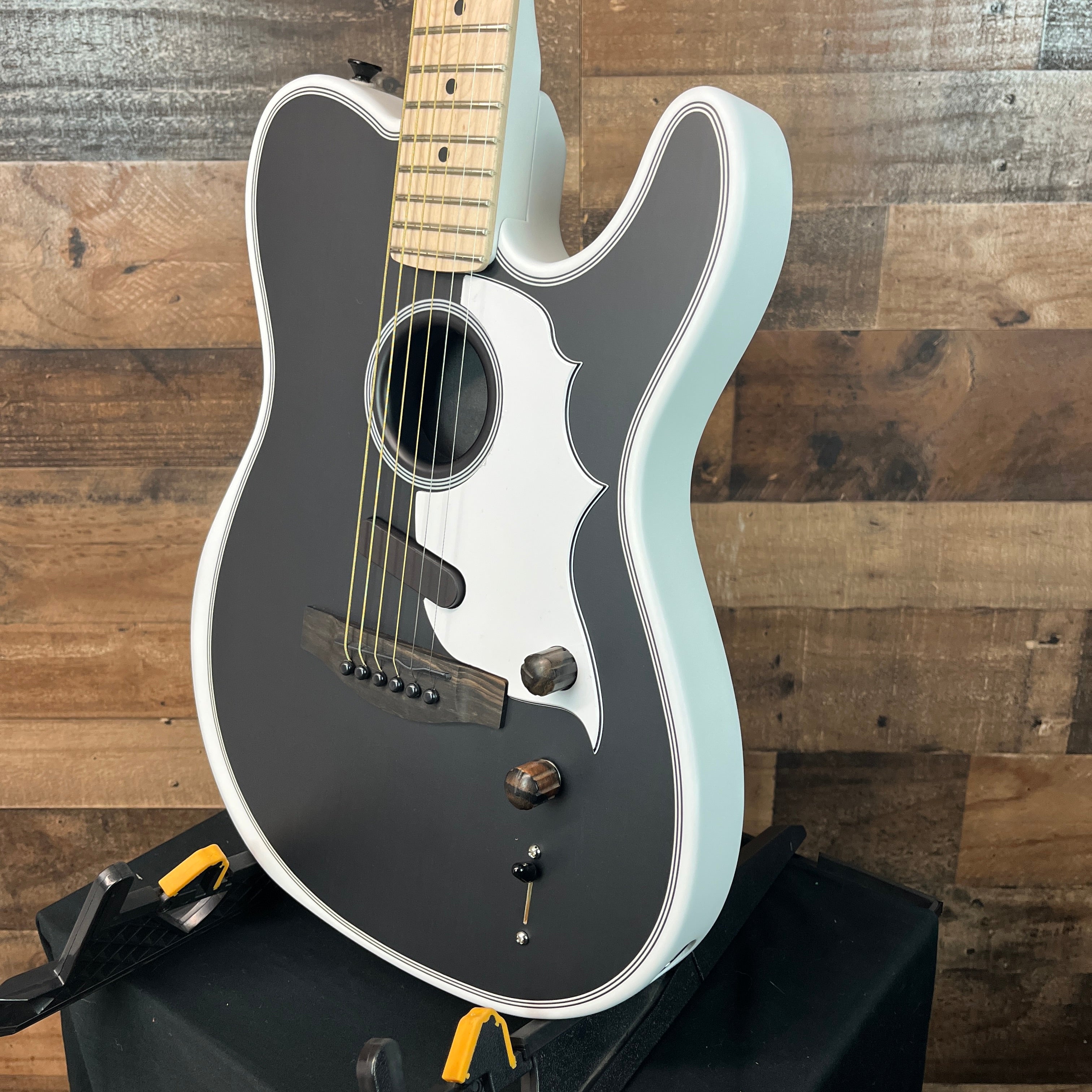 Fender Jack White Signature Triplesonic Acoustasonic Telecaster Satin Arctic White with Black Top,113
