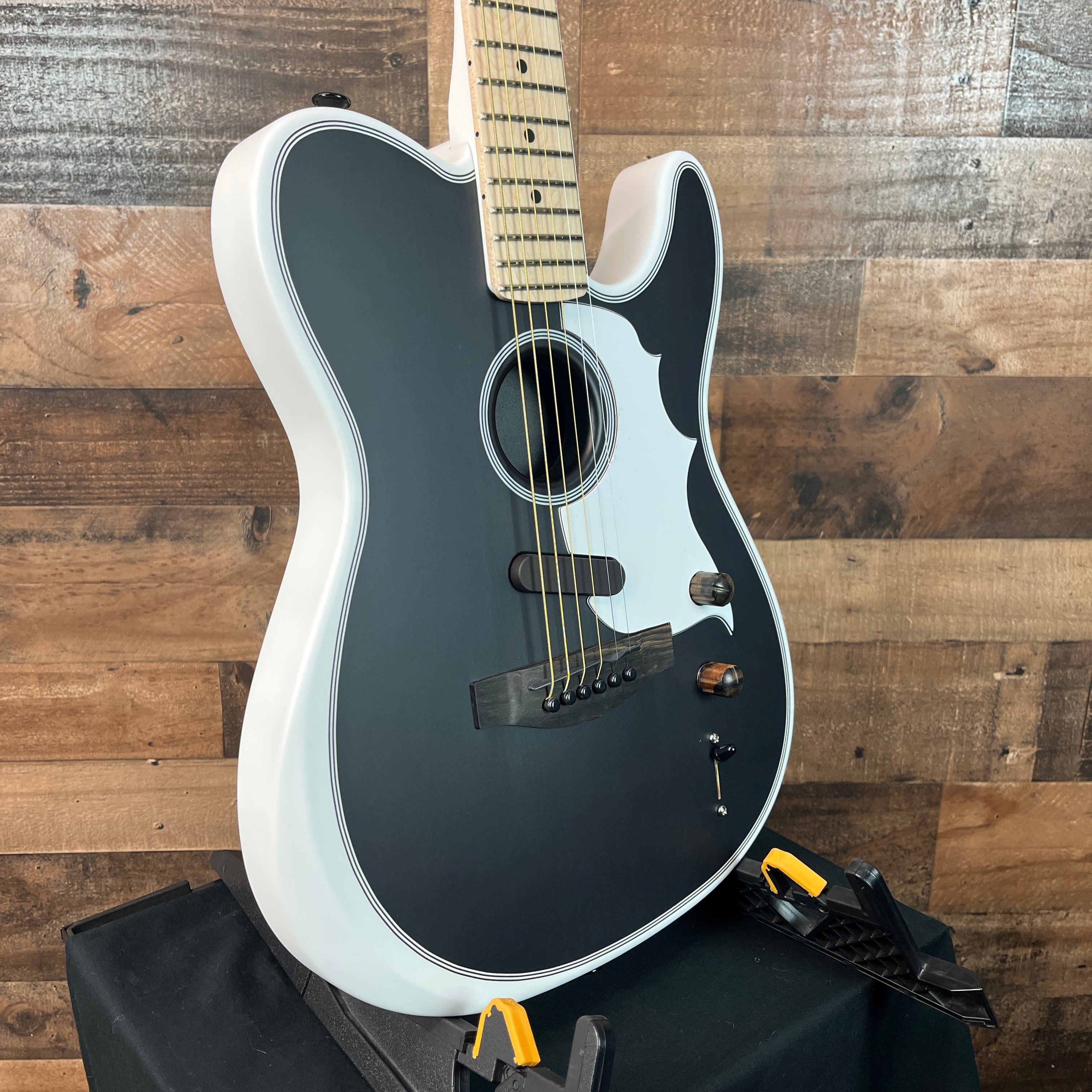 Fender Jack White Signature Triplesonic Acoustasonic Telecaster Satin Arctic White with Black Top,113