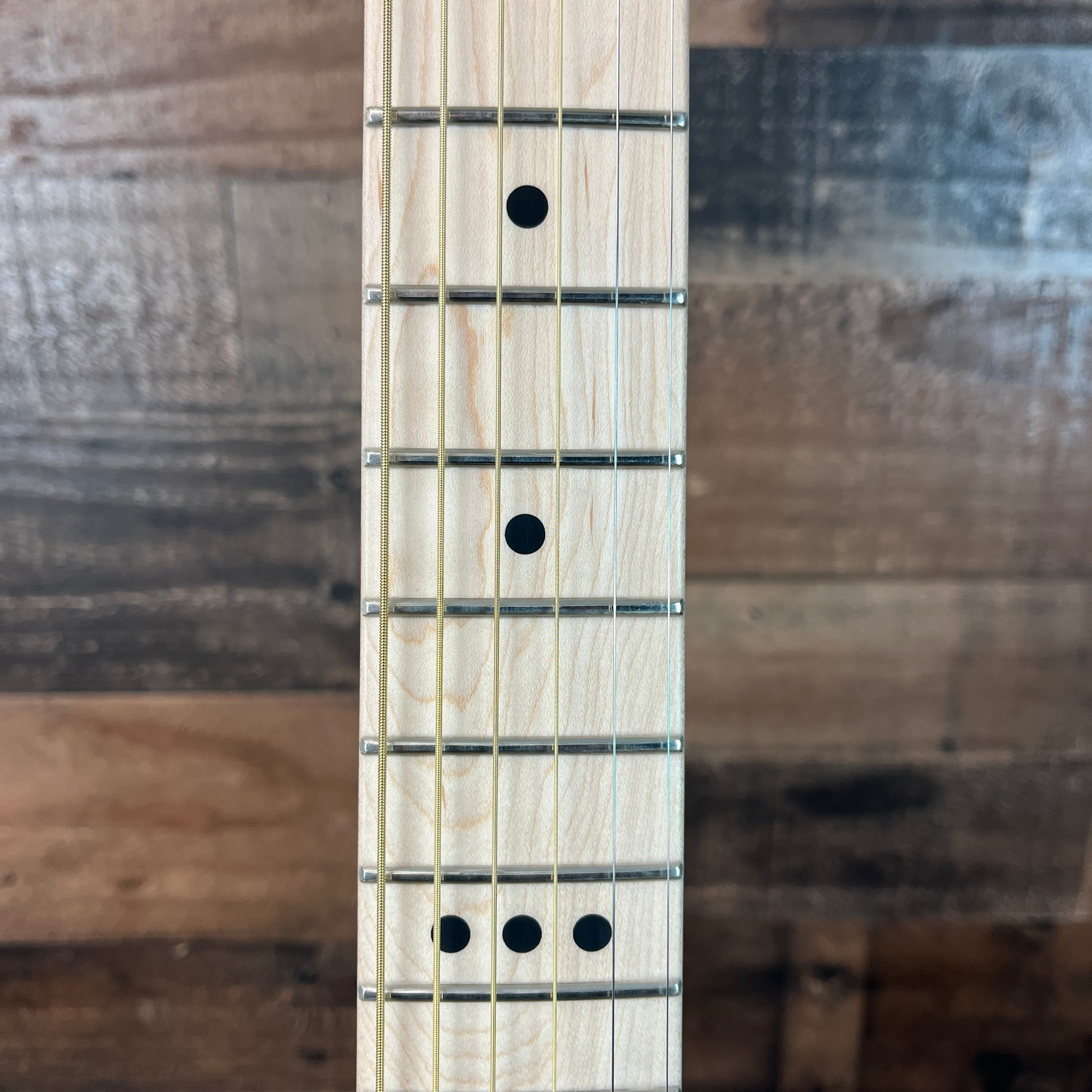 Fender Jack White Signature Triplesonic Acoustasonic Telecaster Satin Arctic White with Black Top,113
