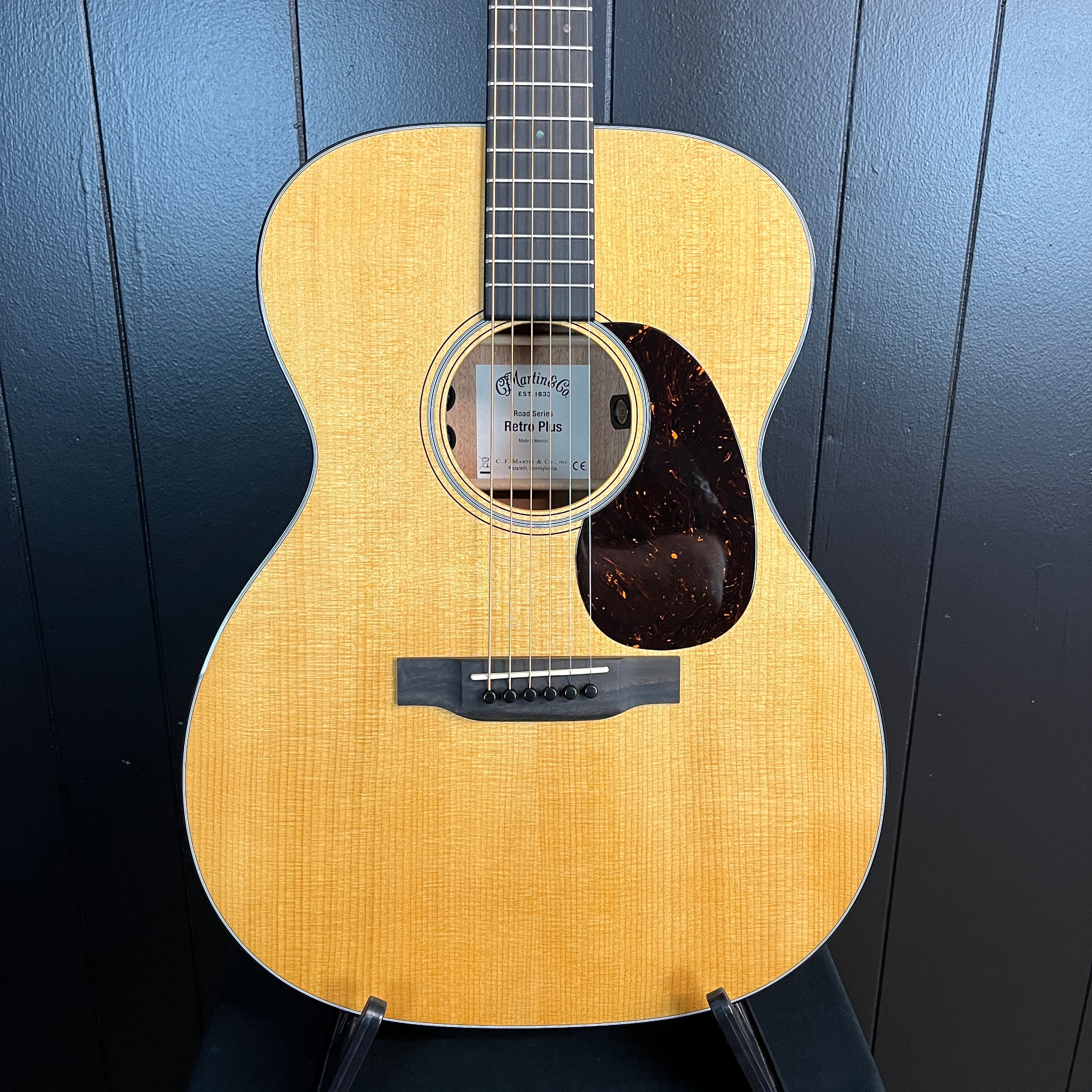 Martin 000E Retro Plus Mahogany, Natural Aging Toner, Soft Case, 337