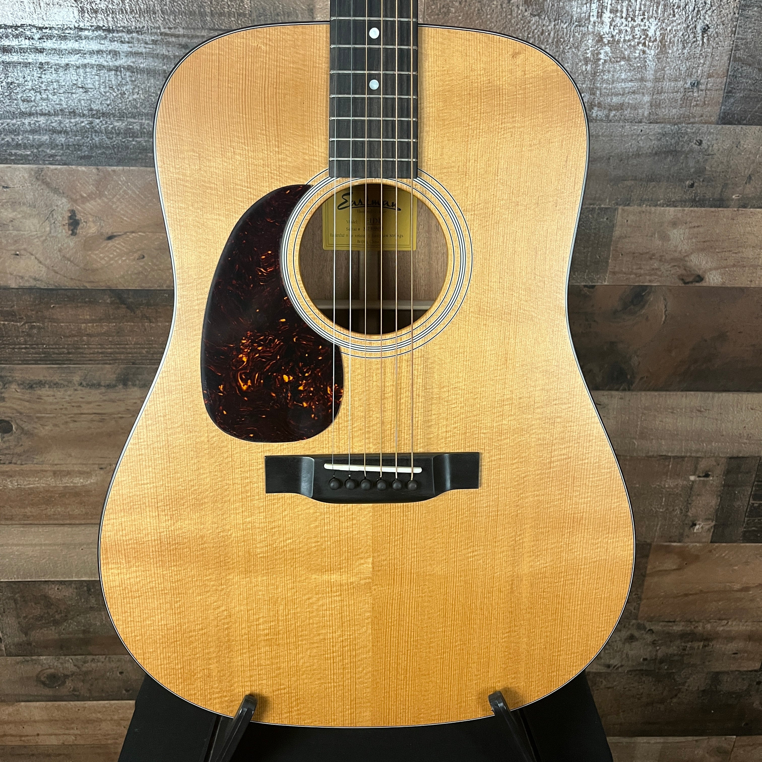 Eastman Guitars E1DL, Left Handed Dreadnought Acoustic Guitar, Natural, Gig Bag, 055