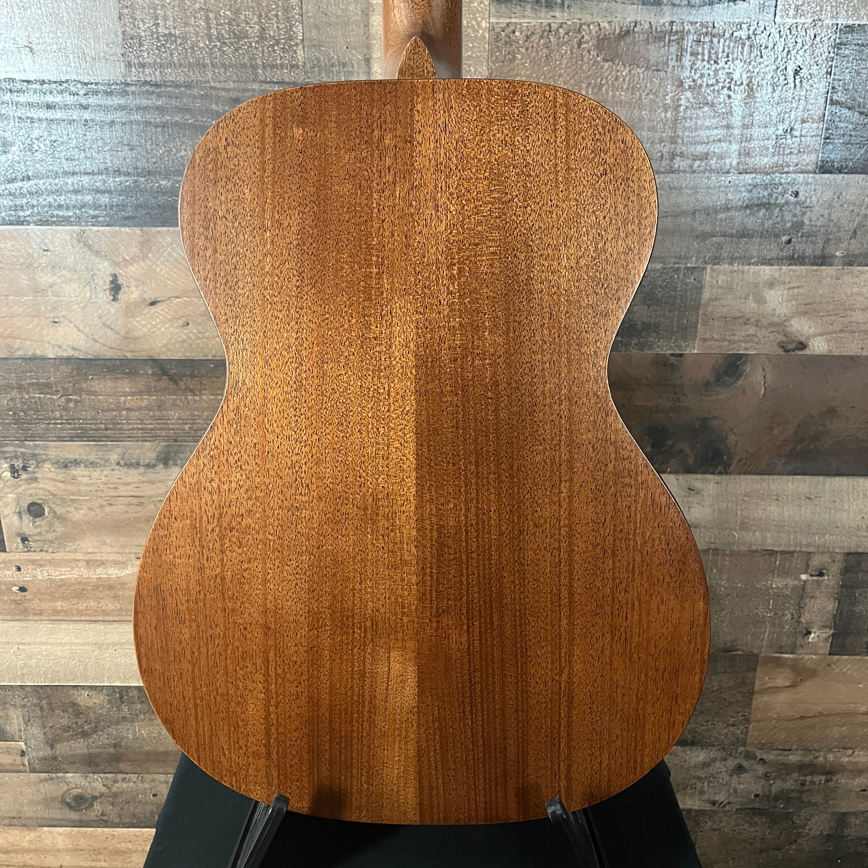 Martin 00015M Left-Handed Acoustic Guitar, Gig Bag, 791