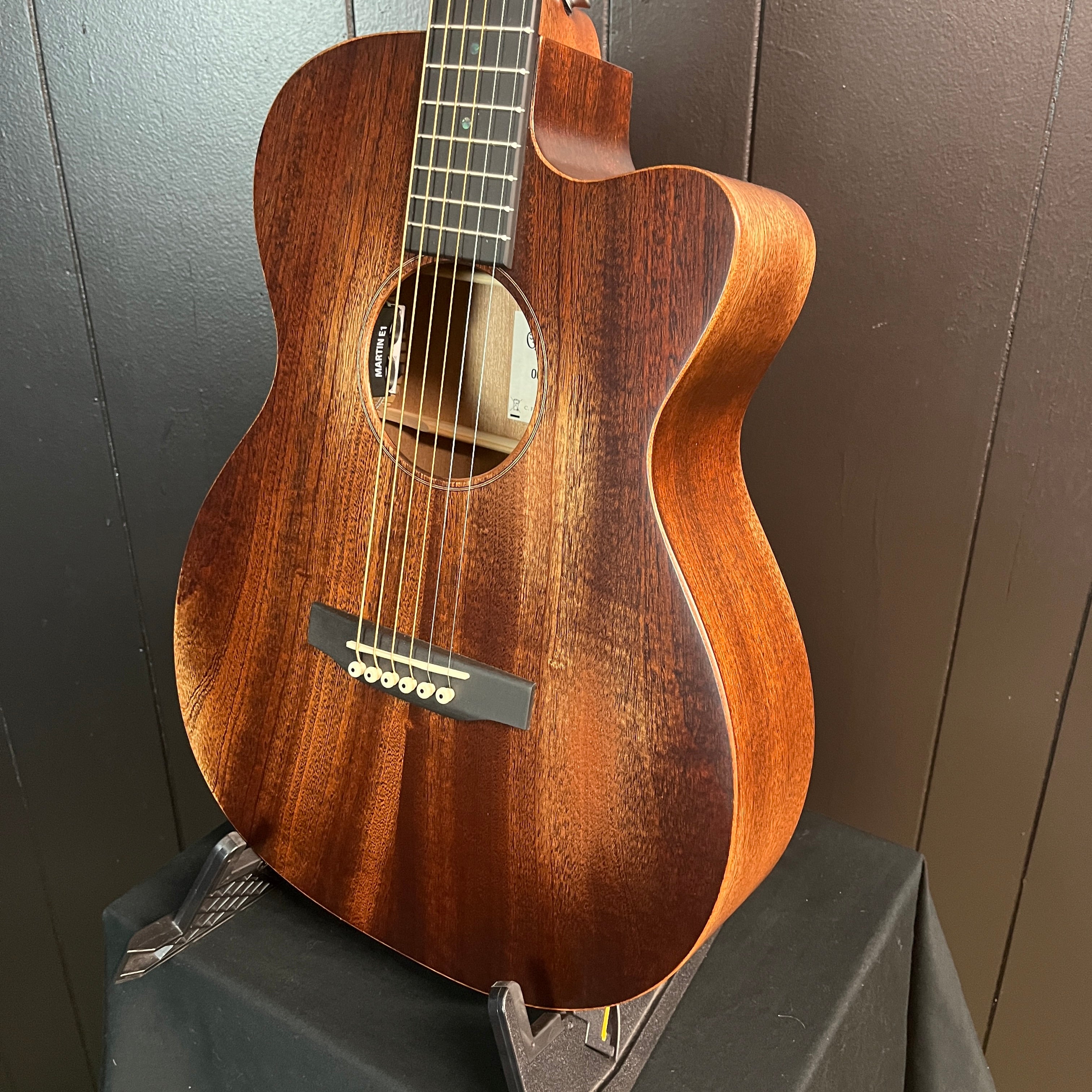Martin 000C Jr-E StreetMaster Acoustic-electric Guitar - Dark Mahogany Distressed, Soft Case, 594