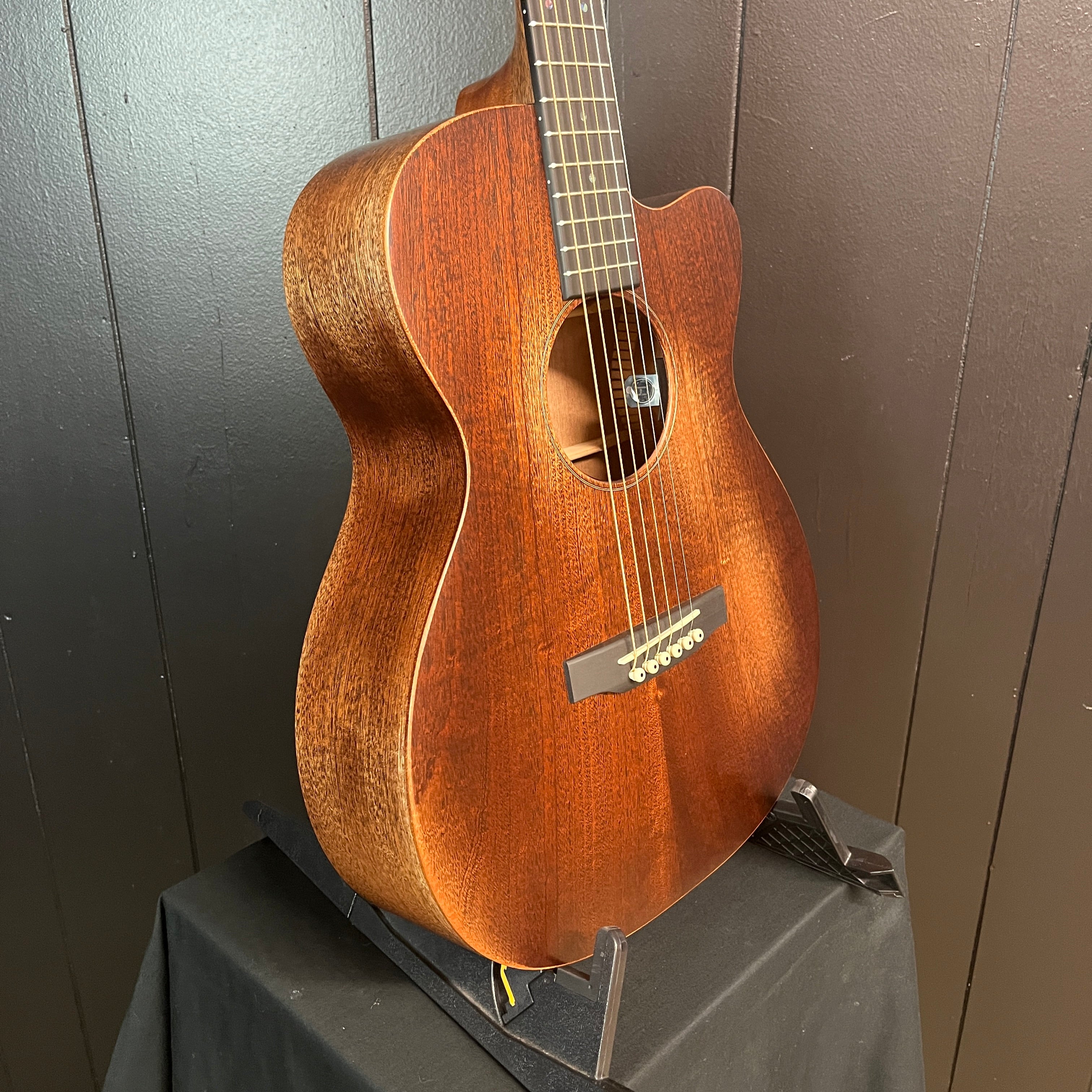 Martin 000C Jr-E StreetMaster Acoustic-electric Guitar - Dark Mahogany Distressed, Soft Case, 594