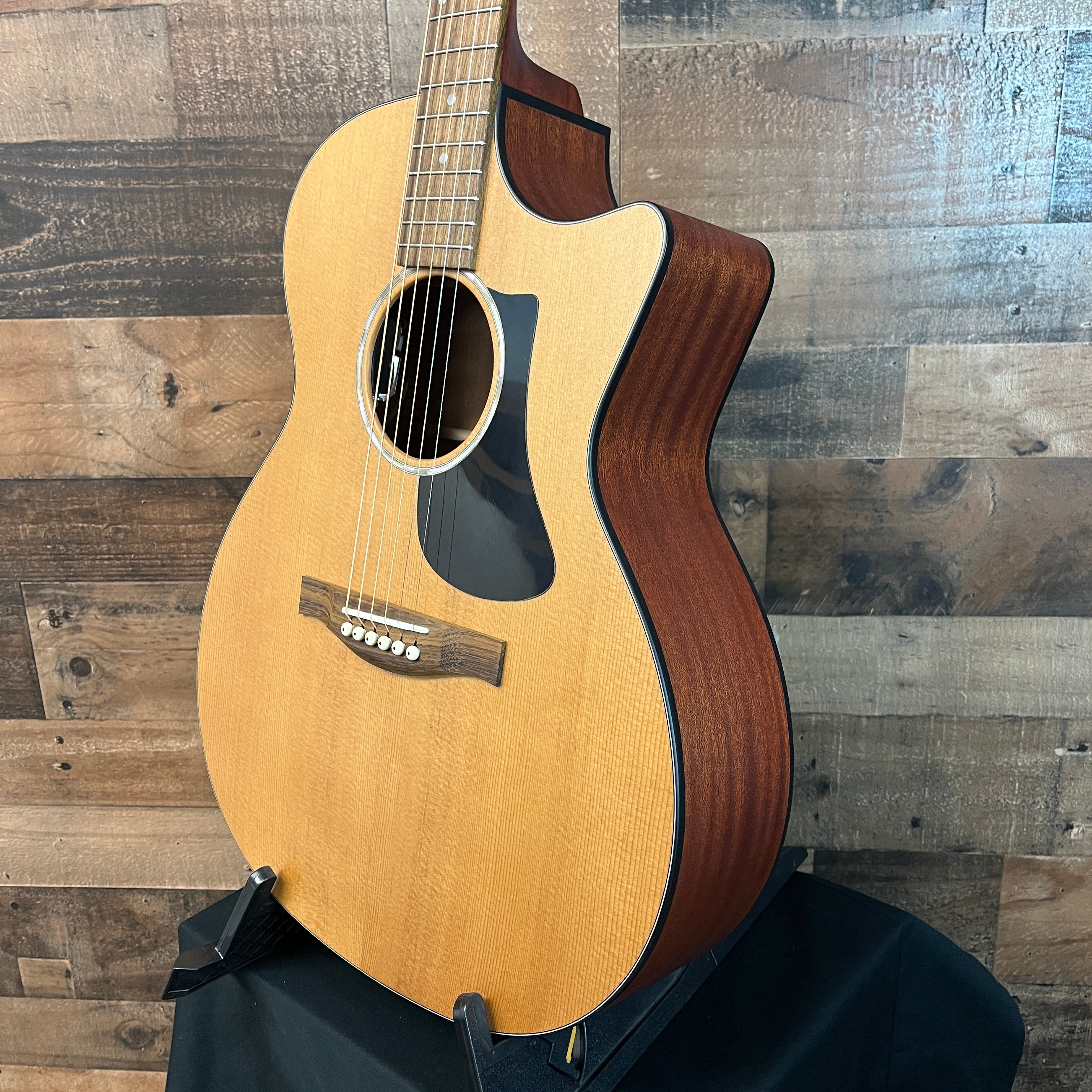 Eastman PCH1-GACE Natural Acoustic Guitar, Gig Bag, 938