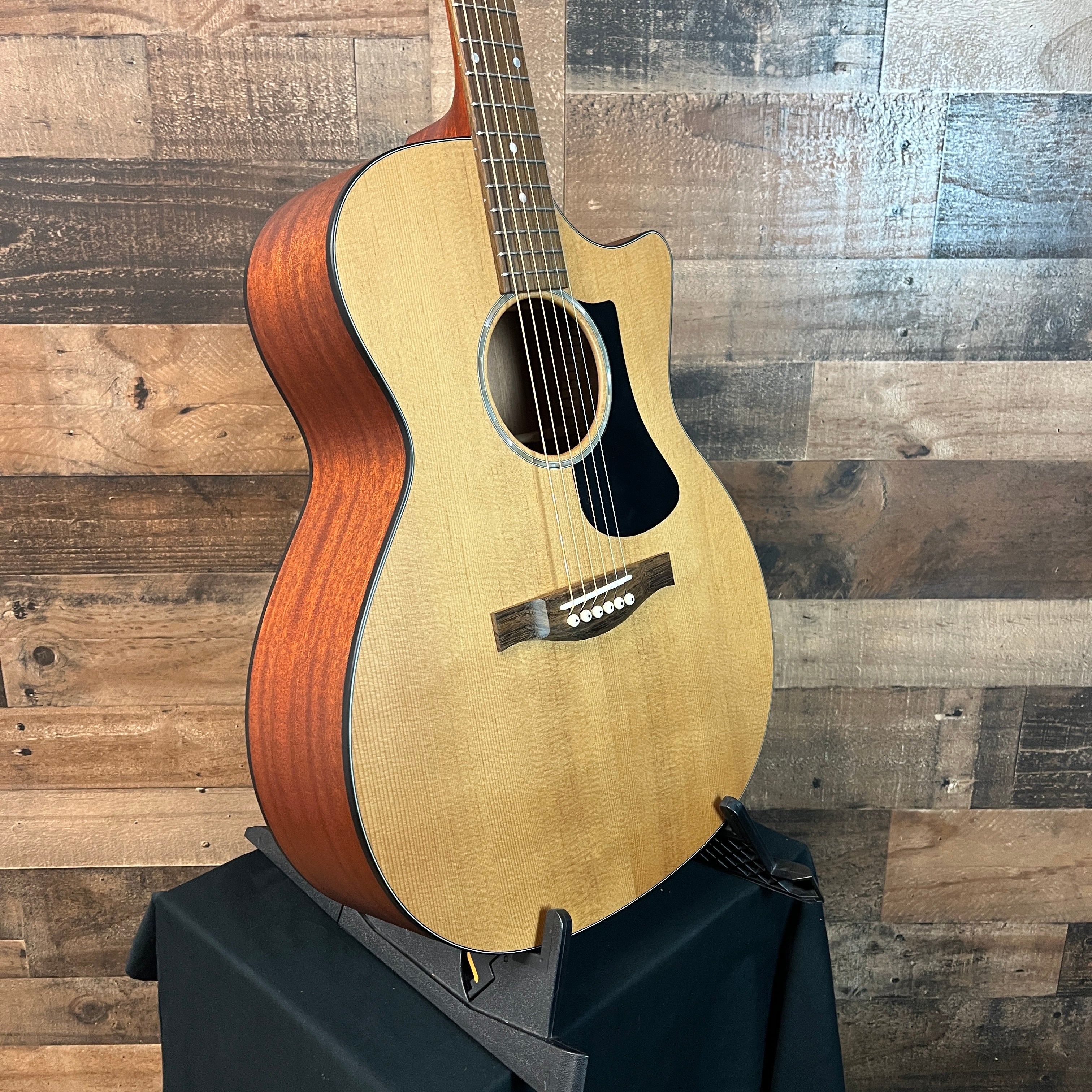 Eastman PCH1-GACE Natural Acoustic Guitar, Gig Bag, 938