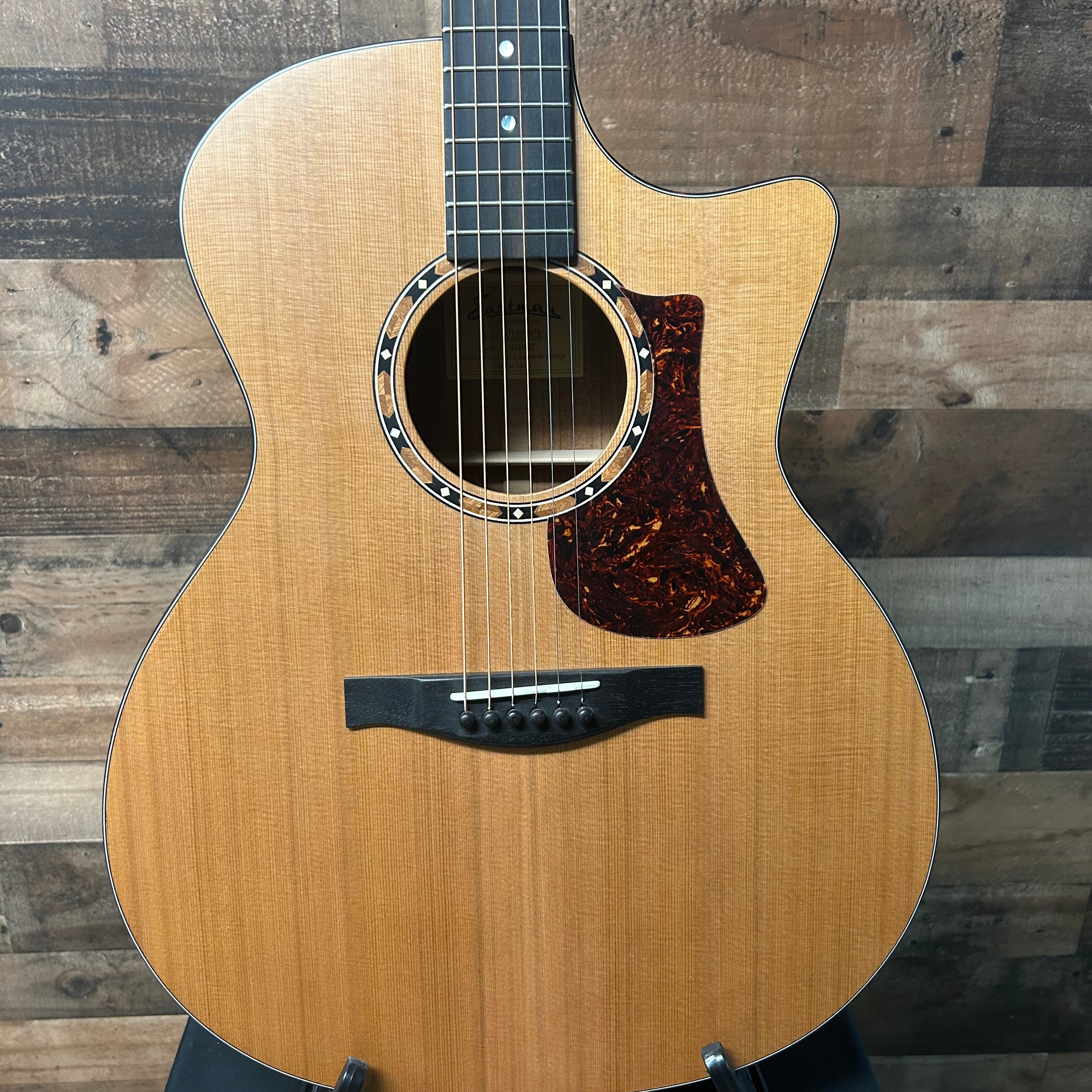Eastman AC122-2CE Acoustic-Electric Guitar, Natural, Gig Bag, 317