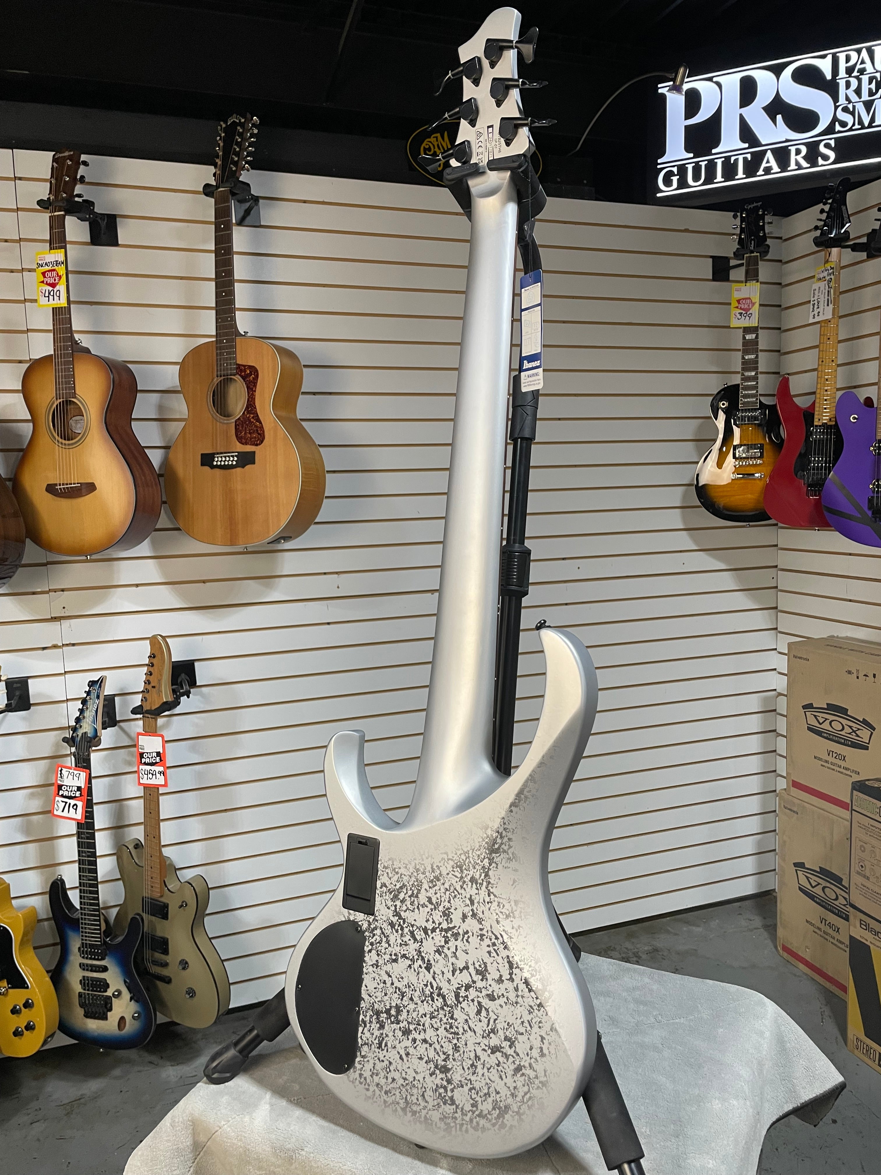 Ibanez 25th-Anniversary BTB Silver Blizzard Matte
