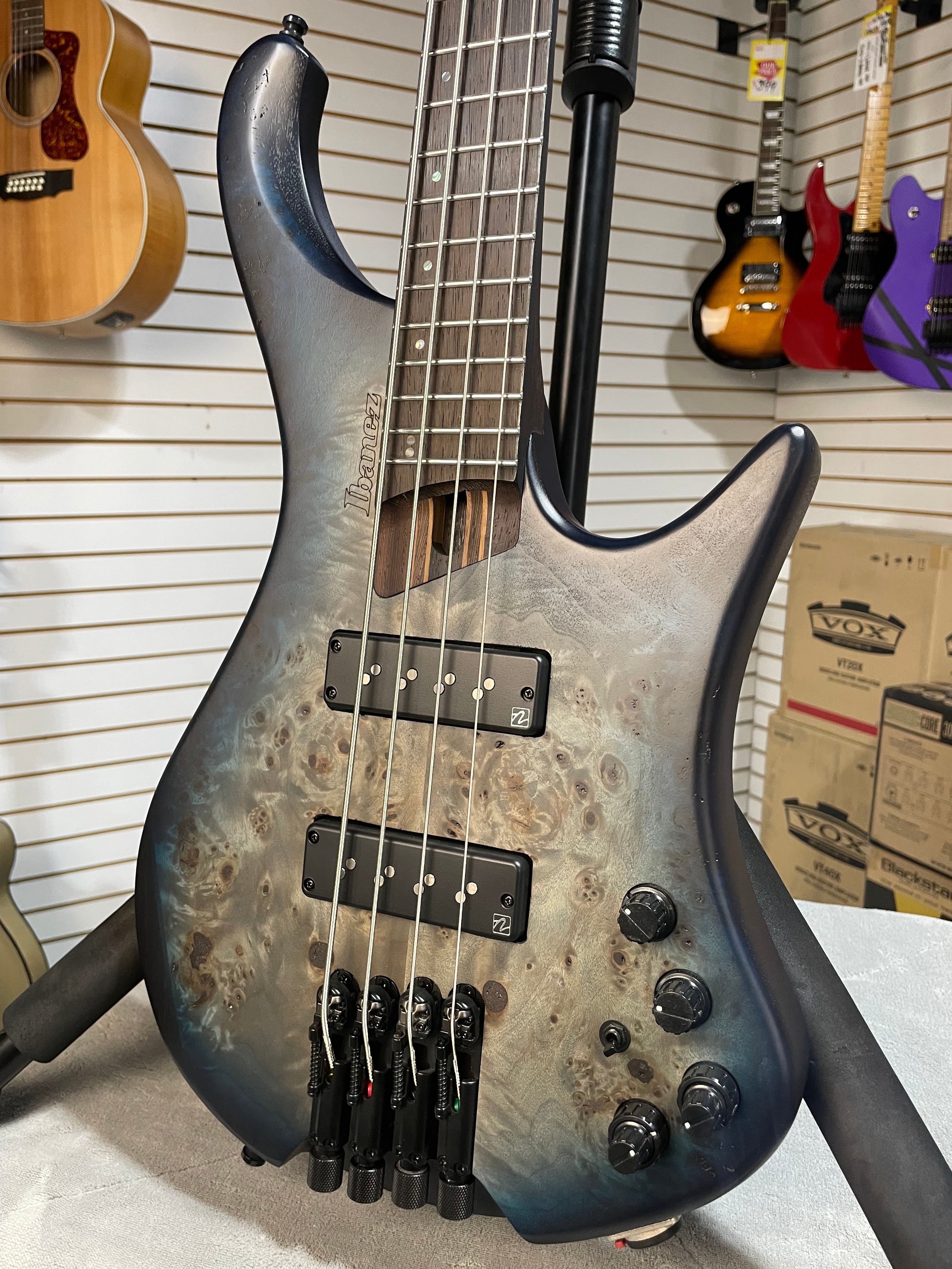 Ibanez EHB1500 Cosmic Blue Starburst Flat