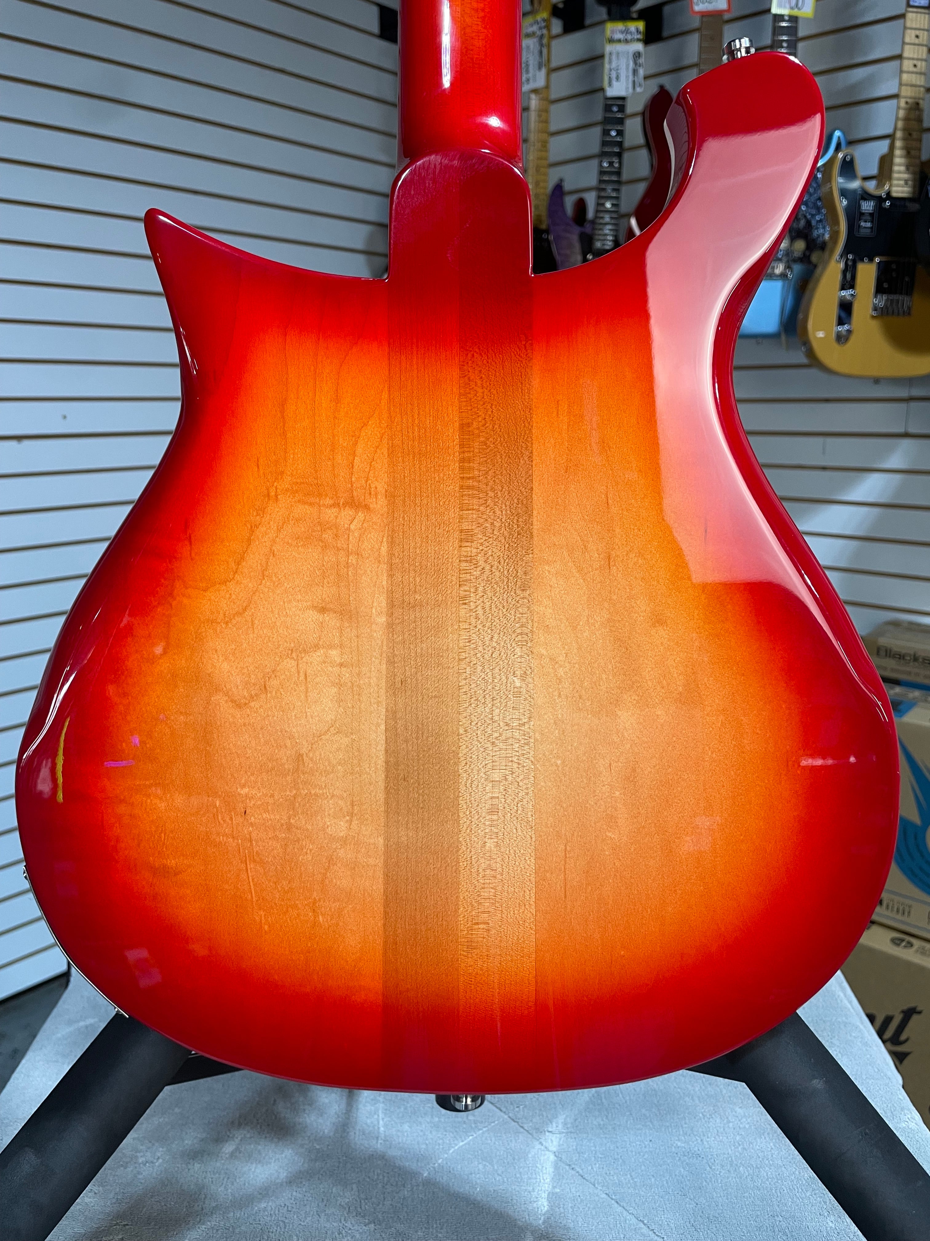 Rickenbacker 620FG Fireglo