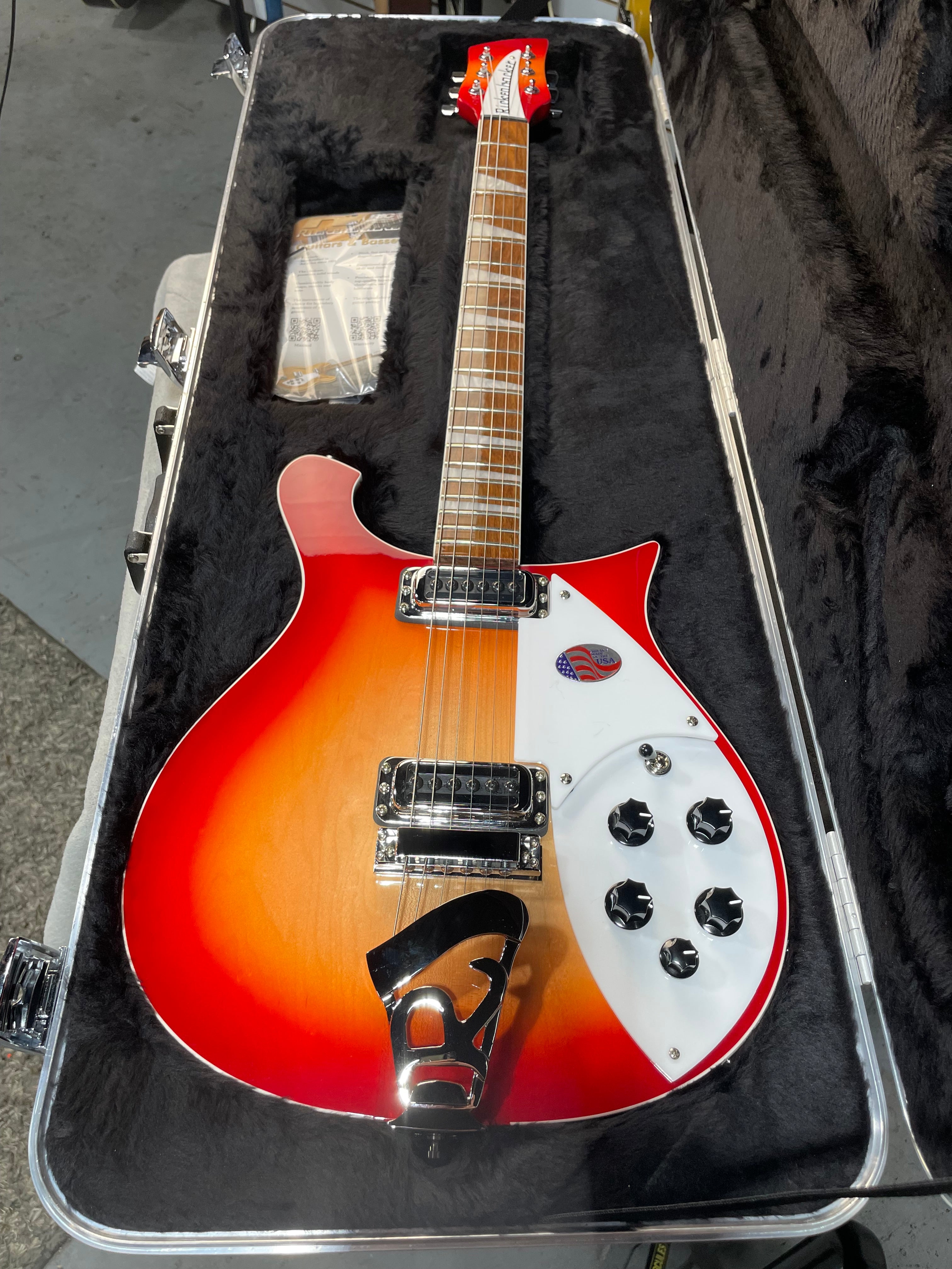 Rickenbacker 620FG Fireglo