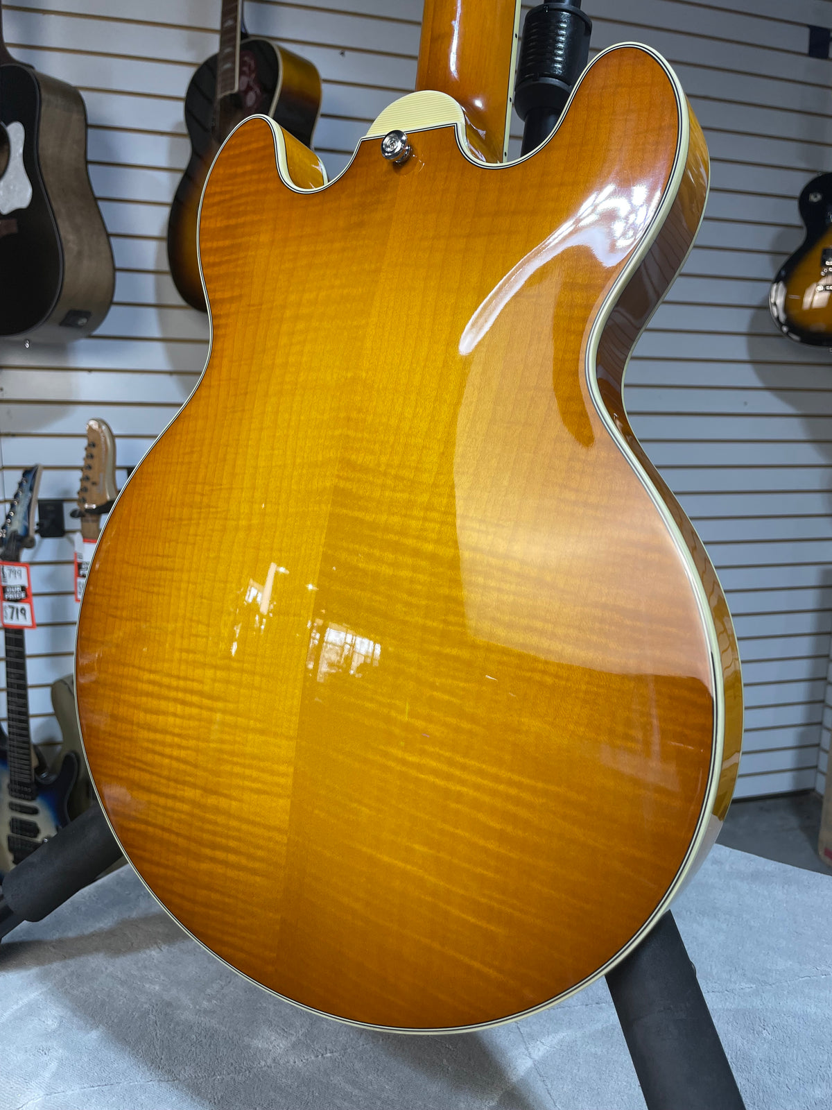 Eastman T484 Thinline Semi-Hollowbody Goldburst