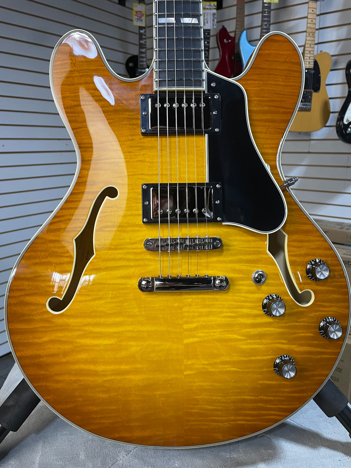 Eastman T486 Thinline Semi-Hollowbody Goldburst
